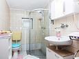 Ванная комната Grebaštica, Ванная комната в размещении типа apartment, Домашние животные допускаются и WiFi.