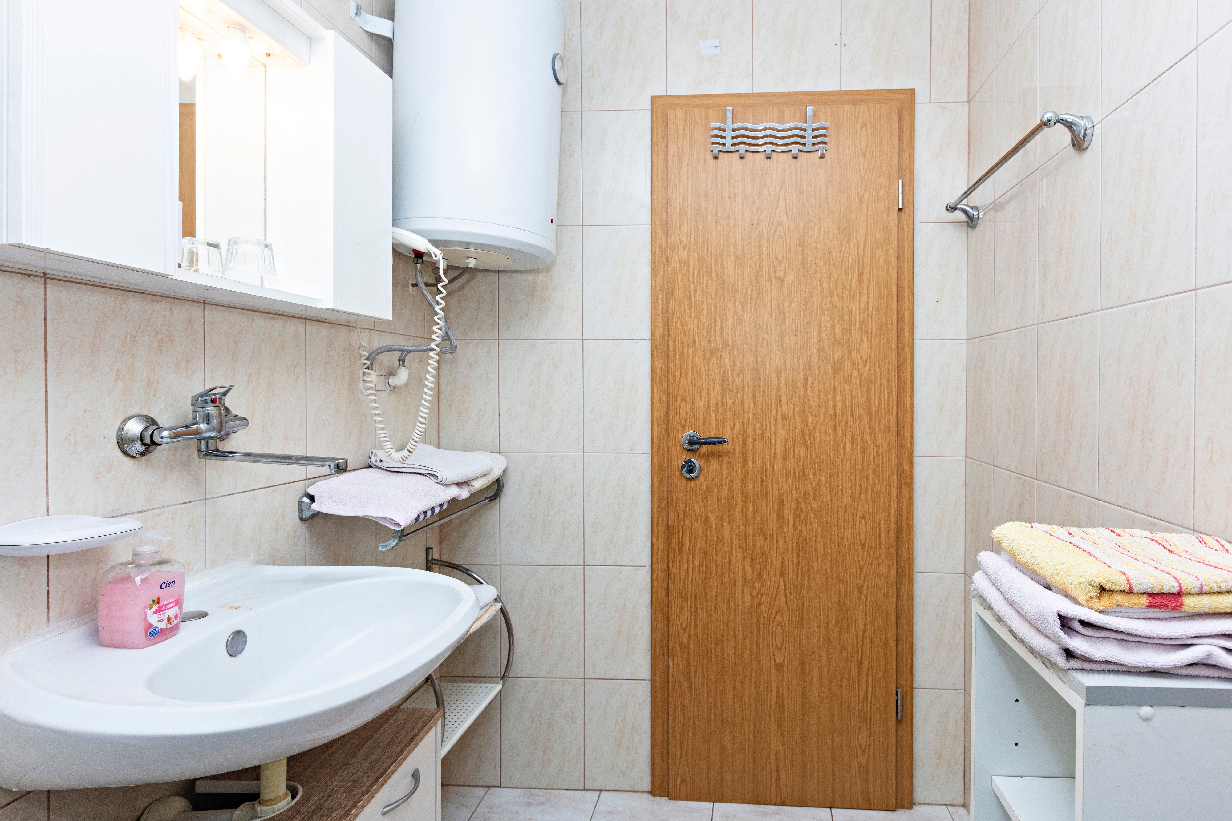 Two bedroom apartment near beach Grebaštica, Šibenik  A-c