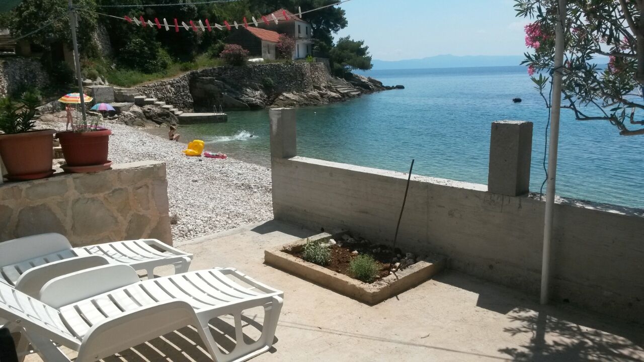 Two bedroom apartment near beach Cove Skozanje, Hvar  A-b