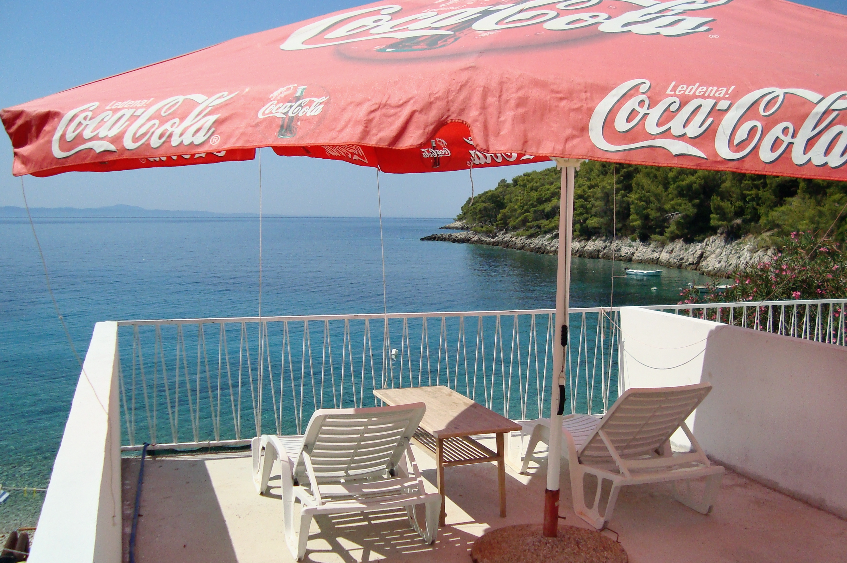 One bedroom apartment near beach Cove Skozanje, Hvar  A-c