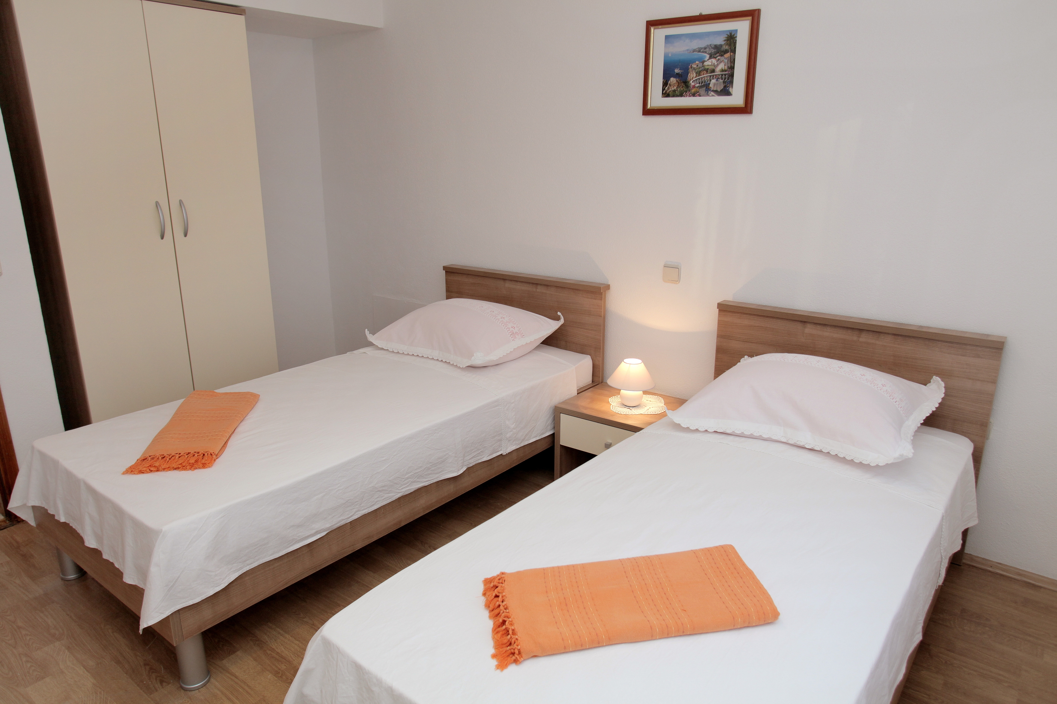 Two bedroom apartment with balcony and sea view Mastrinka, Čiovo  A-d