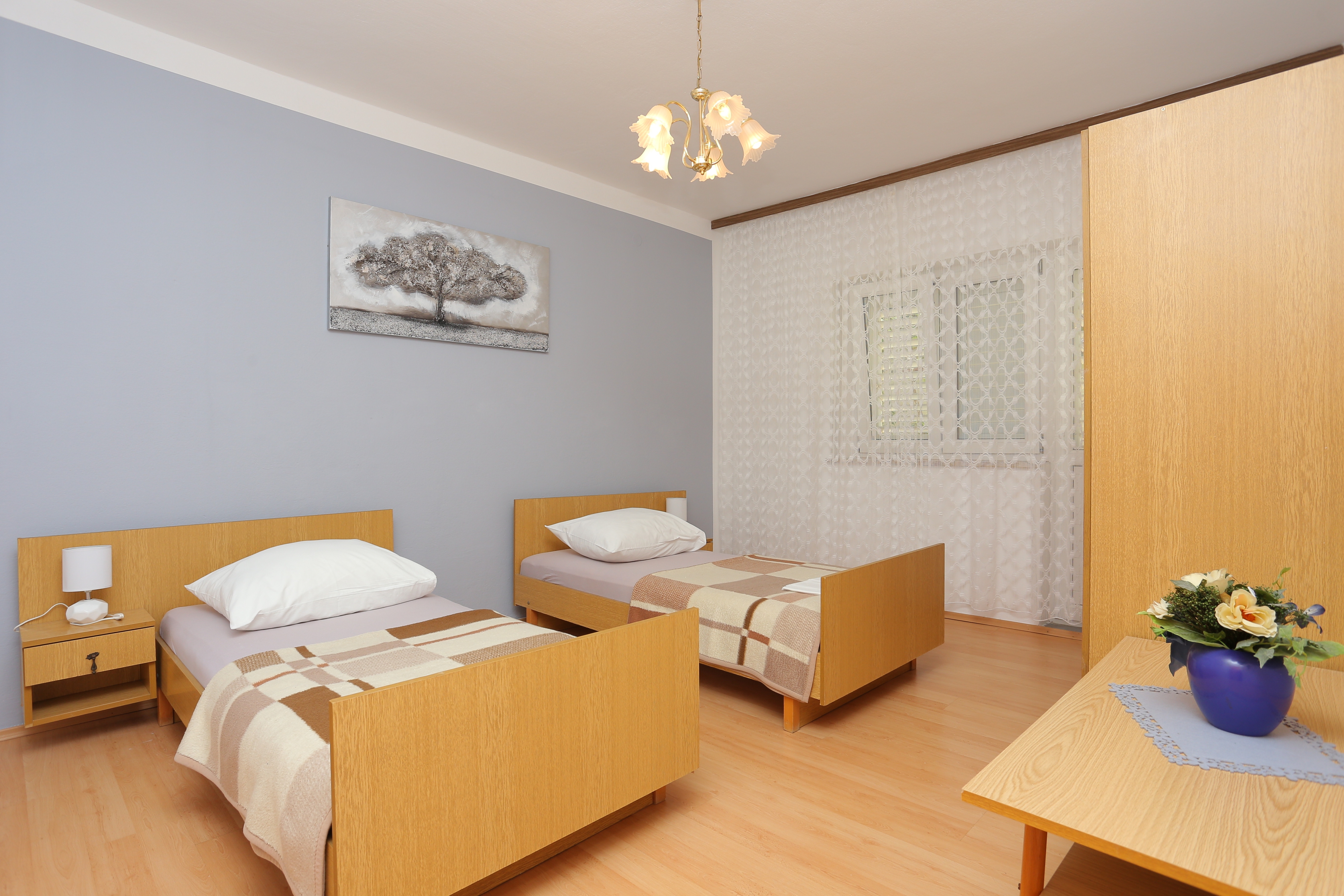Four bedroom apartment with terrace and sea view Nemira, Omiš  A-a