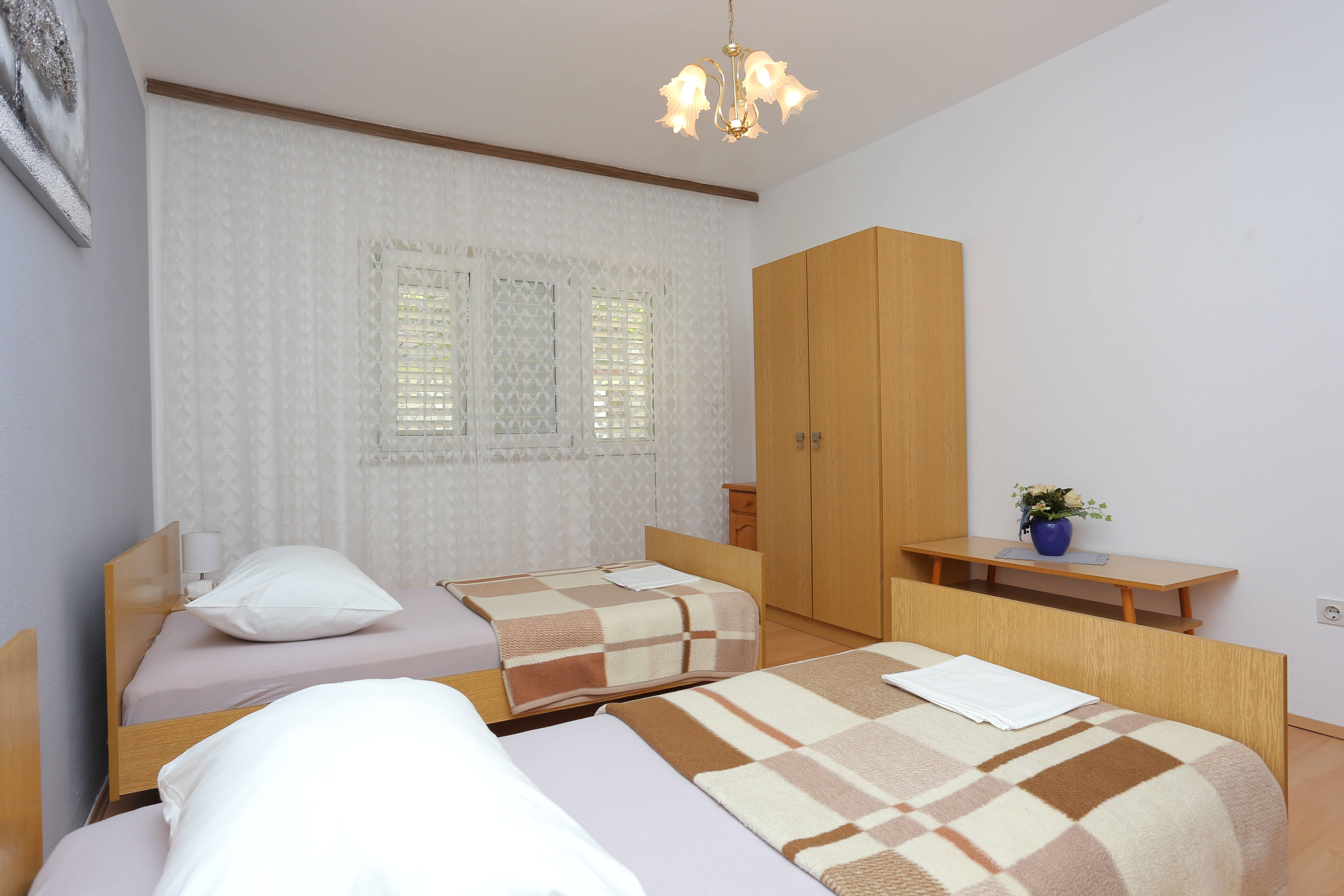 Four bedroom apartment with terrace and sea view Nemira, Omiš  A-a