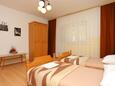 Nemira, Dormitorio 1 in the apartment, (pet friendly) y WiFi.