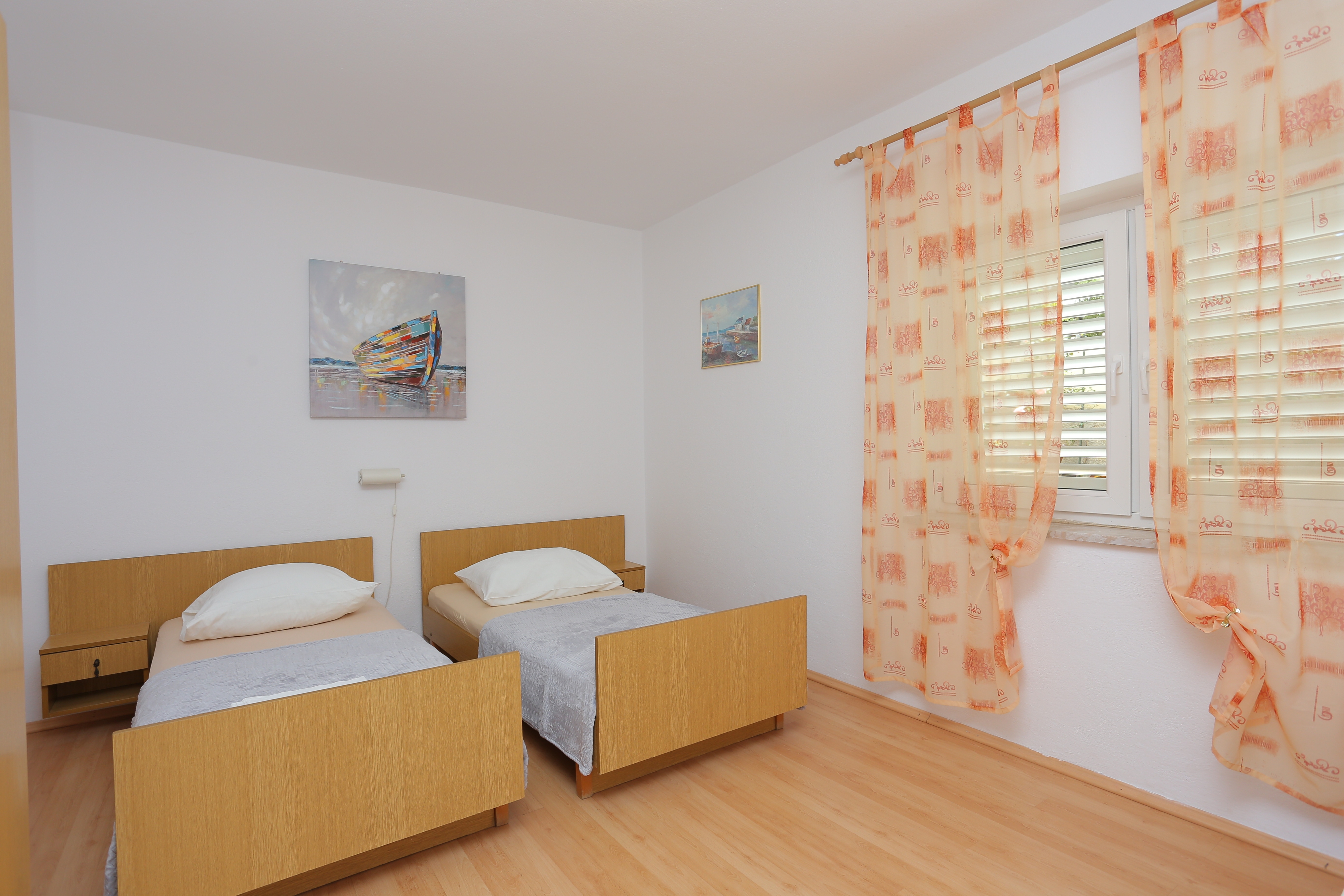 Four bedroom apartment with terrace and sea view Nemira, Omiš  A-a