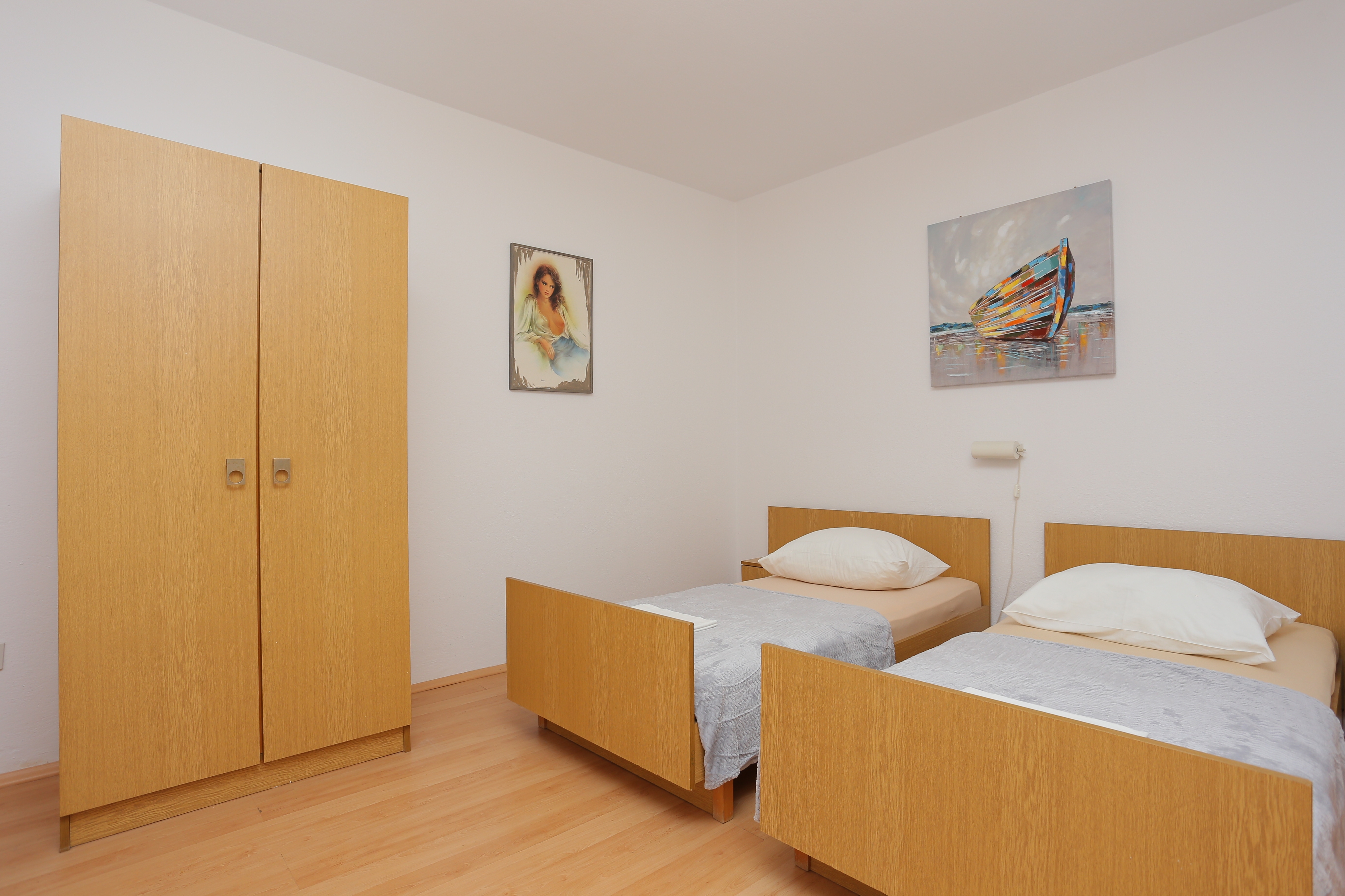 Four bedroom apartment with terrace and sea view Nemira, Omiš  A-a