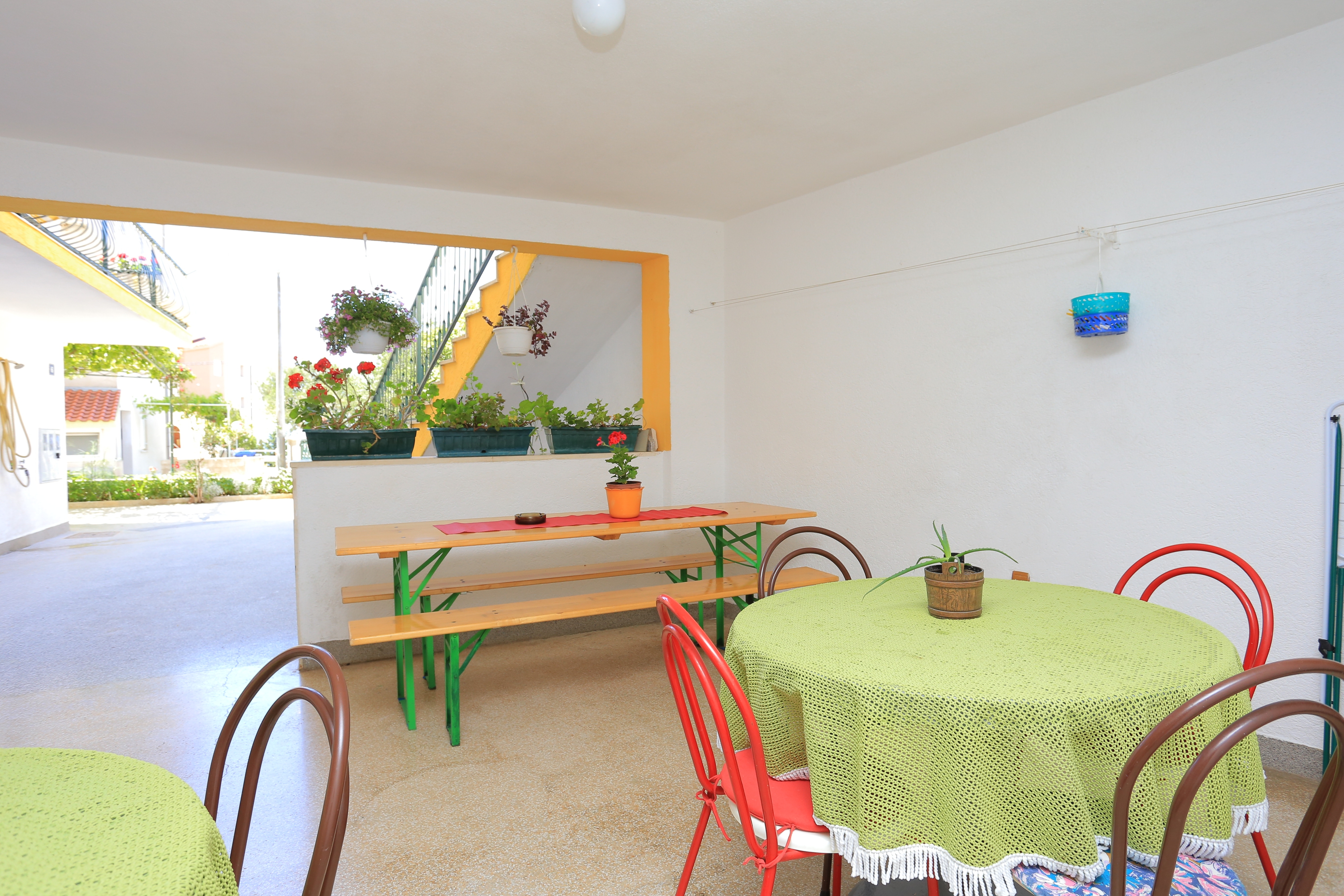 Four bedroom apartment with terrace and sea view Nemira, Omiš  A-a