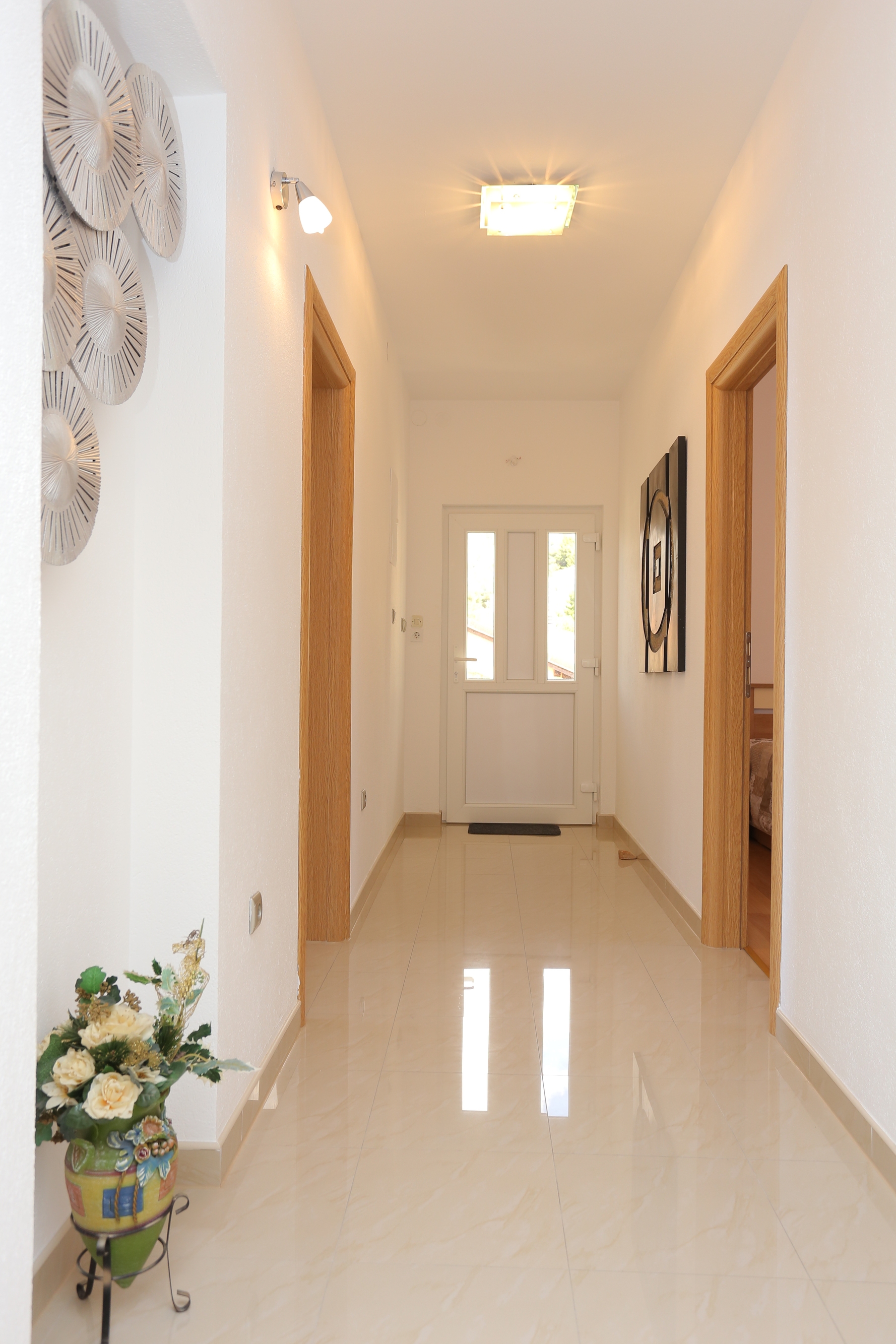 Three bedroom apartment with balcony and sea view Nemira, Omiš  A-c