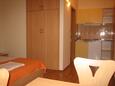Omiš, Kitchen in the studio-apartment, WiFi.