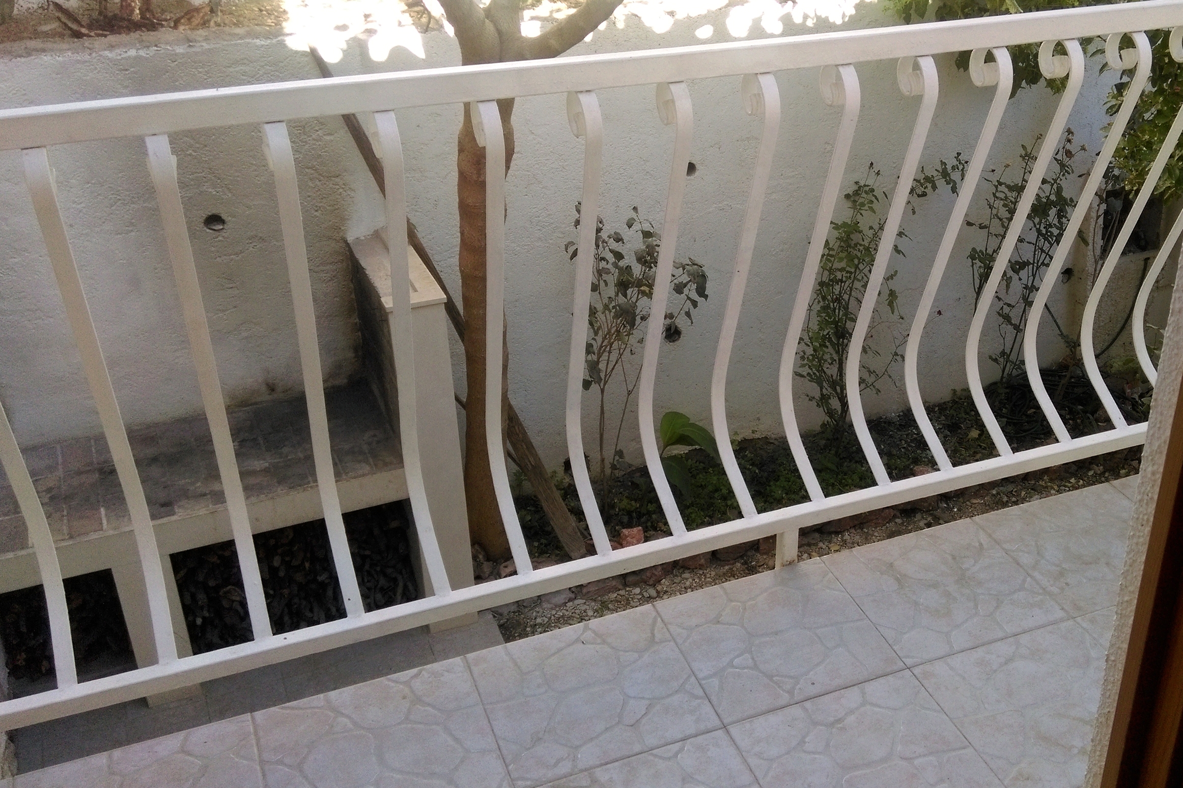 Two bedroom apartment with terrace Bol, Brač  A-a