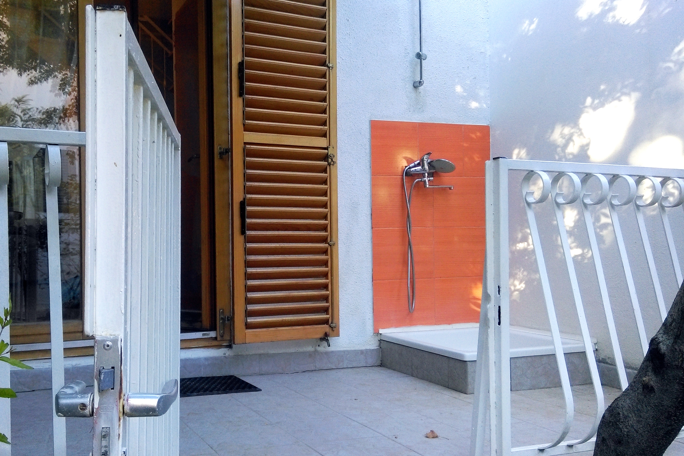 Two bedroom apartment with terrace Bol, Brač  A-a