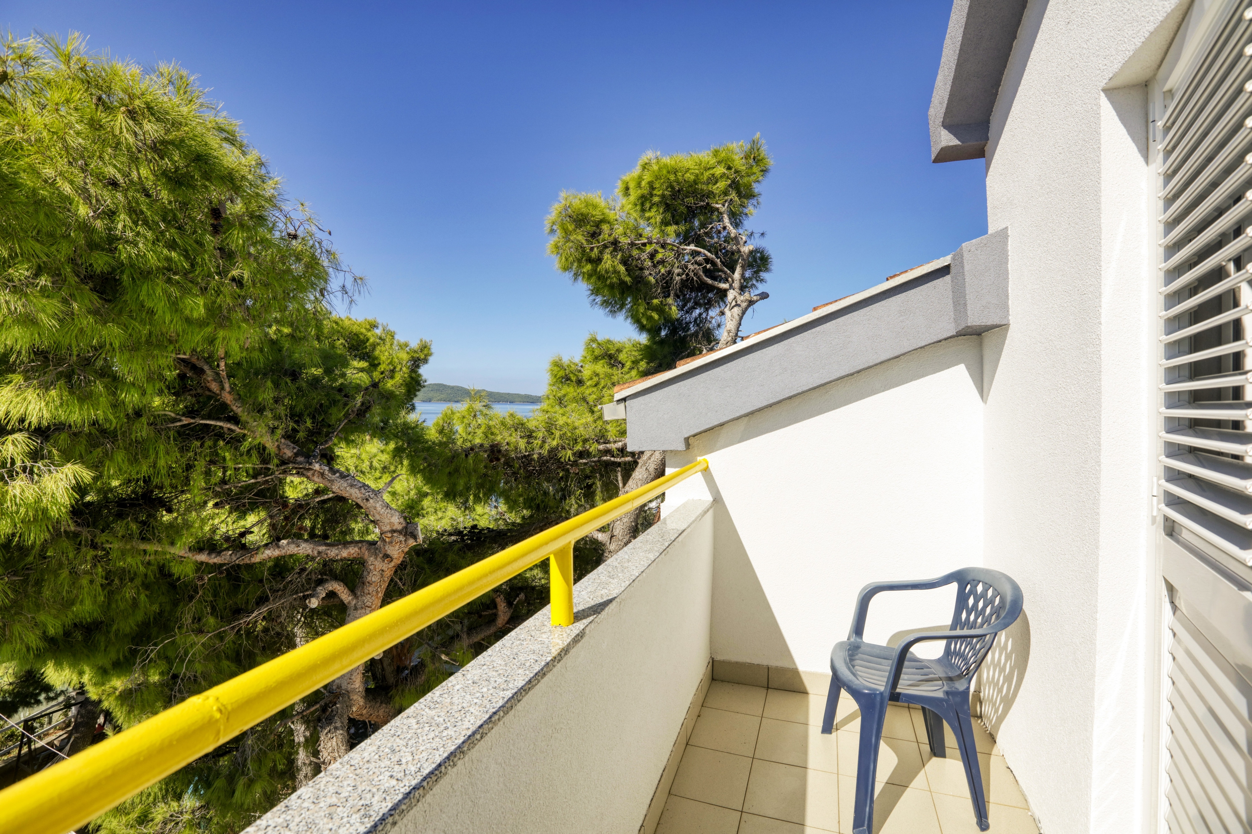 Three bedroom apartment near beach Brodarica, Šibenik  A-a