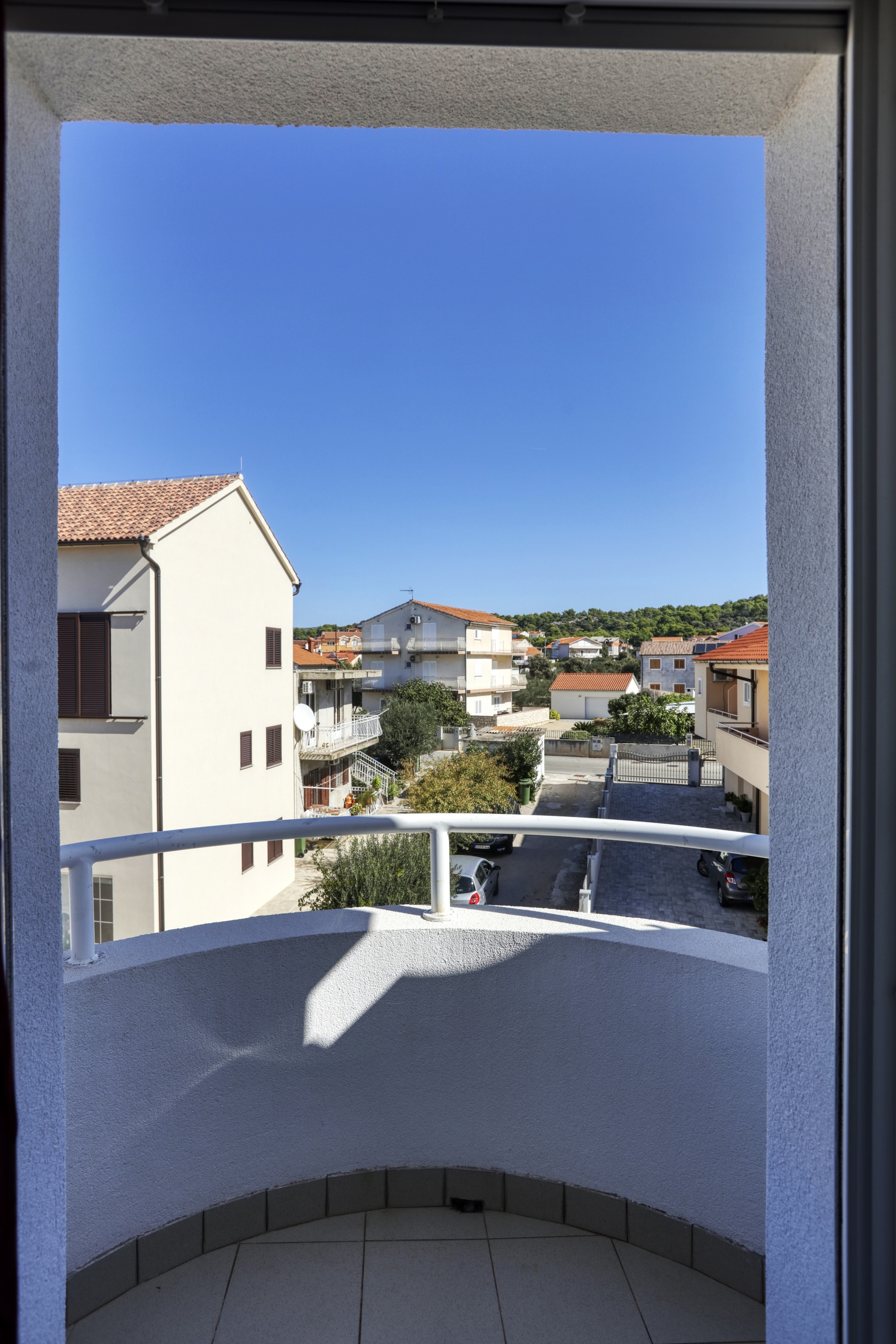 Three bedroom apartment near beach Brodarica, Šibenik  A-a