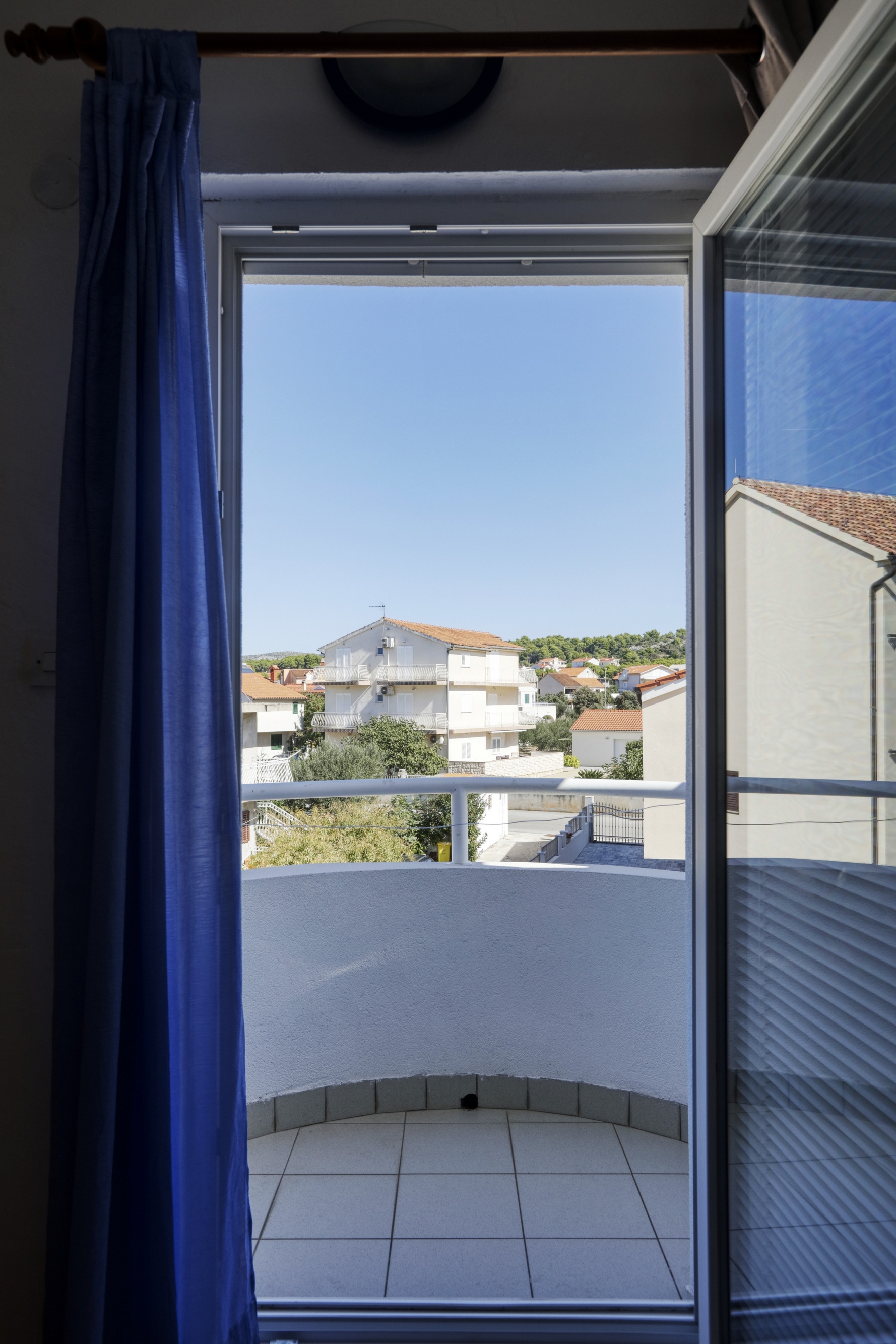 Three bedroom apartment near beach Brodarica, Šibenik  A-a