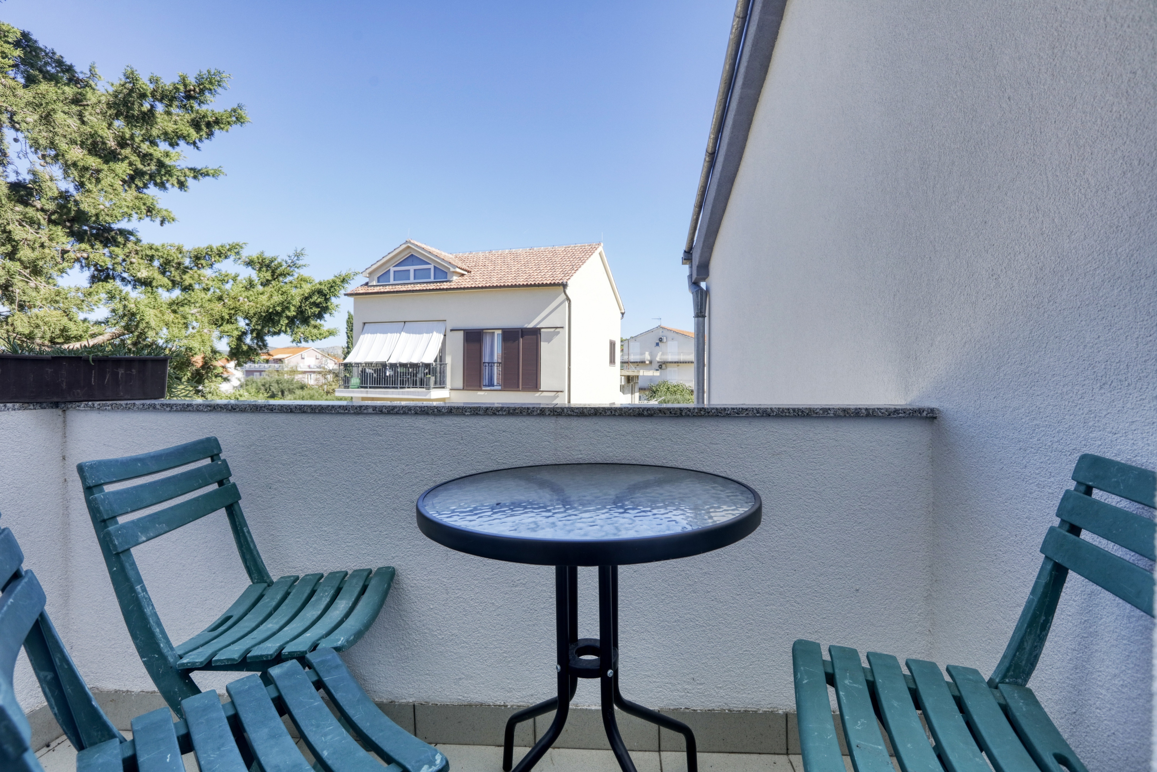 Three bedroom apartment near beach Brodarica, Šibenik  A-a