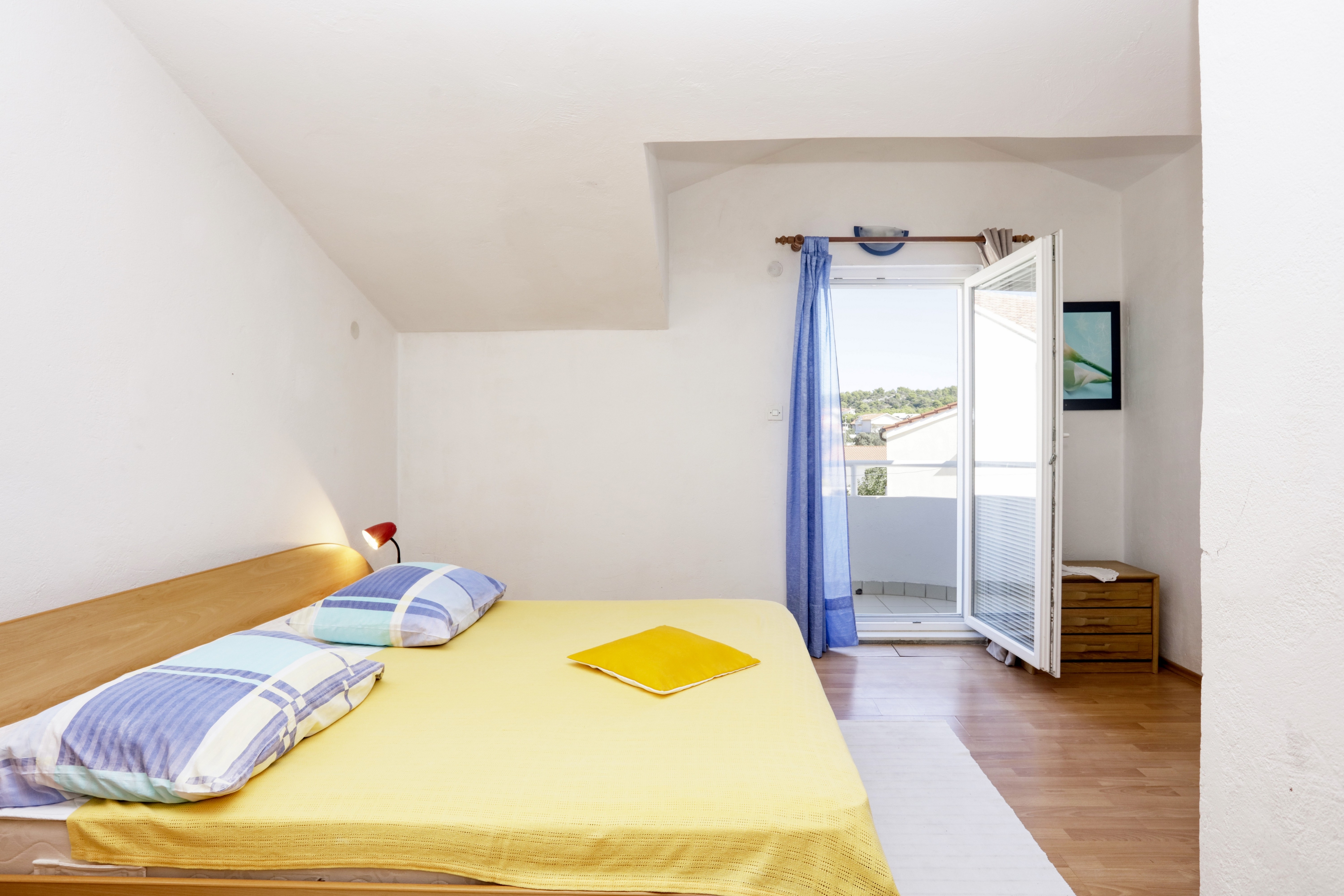 Three bedroom apartment near beach Brodarica, Šibenik  A-a