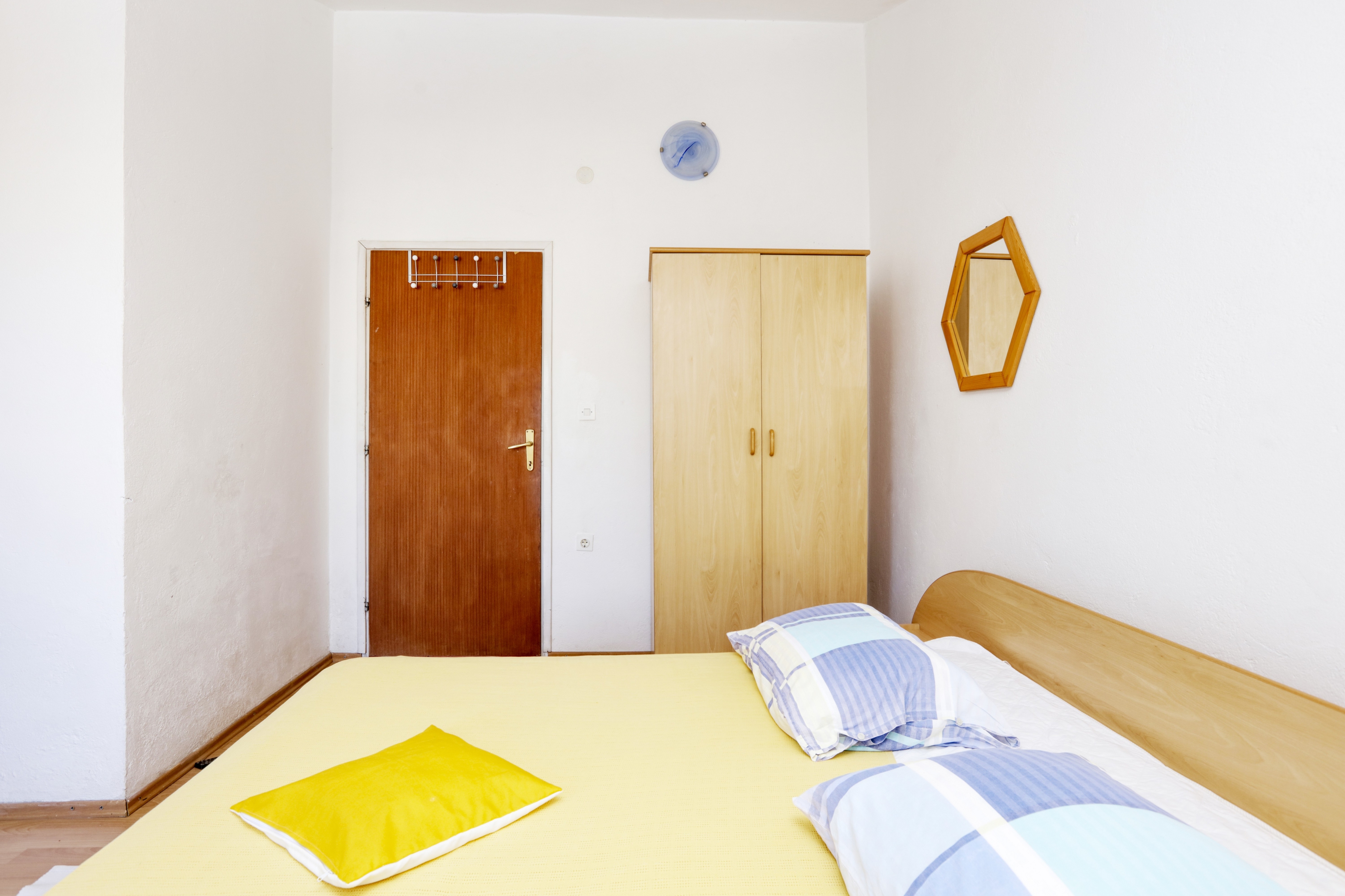 Three bedroom apartment near beach Brodarica, Šibenik  A-a