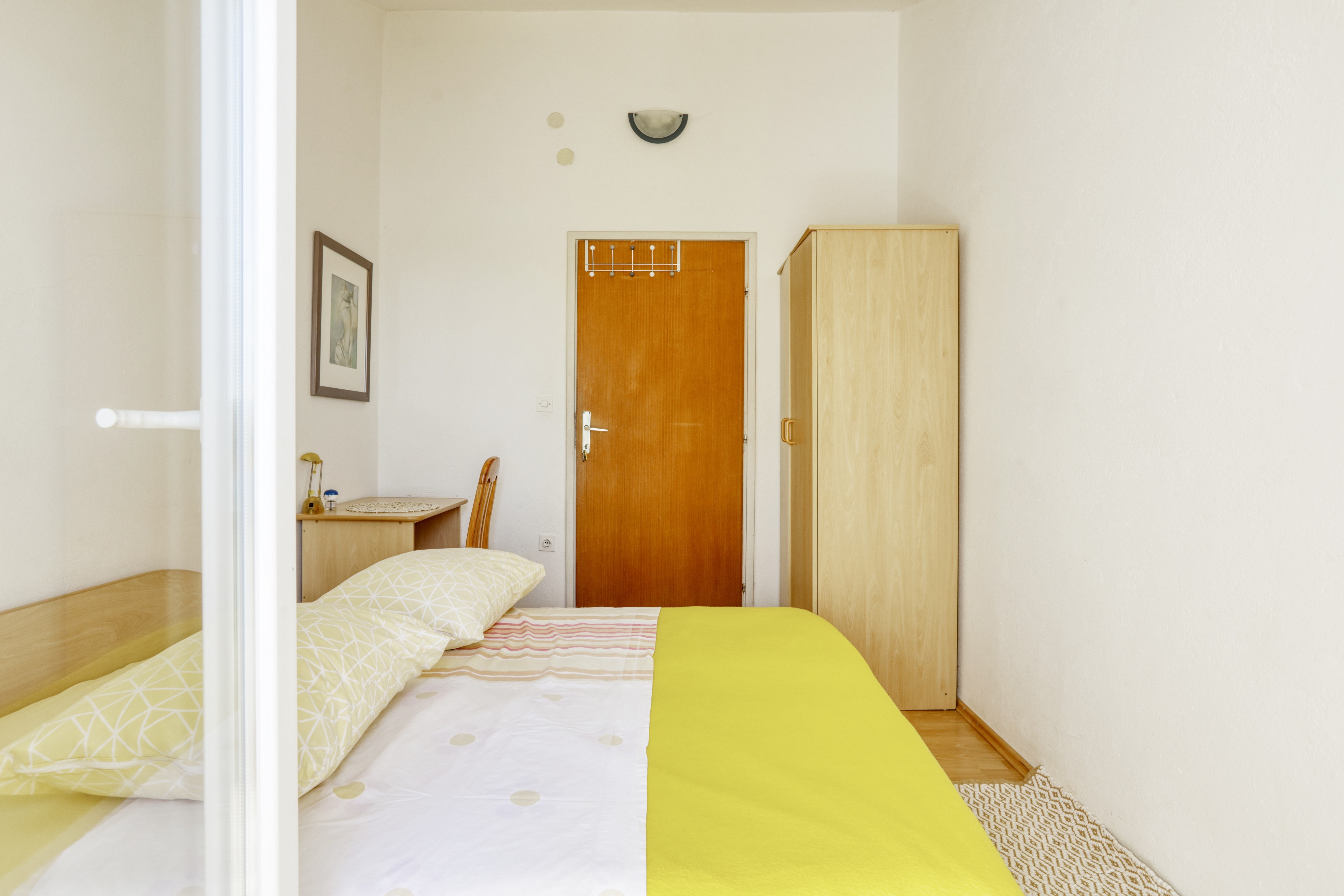 Three bedroom apartment near beach Brodarica, Šibenik  A-a