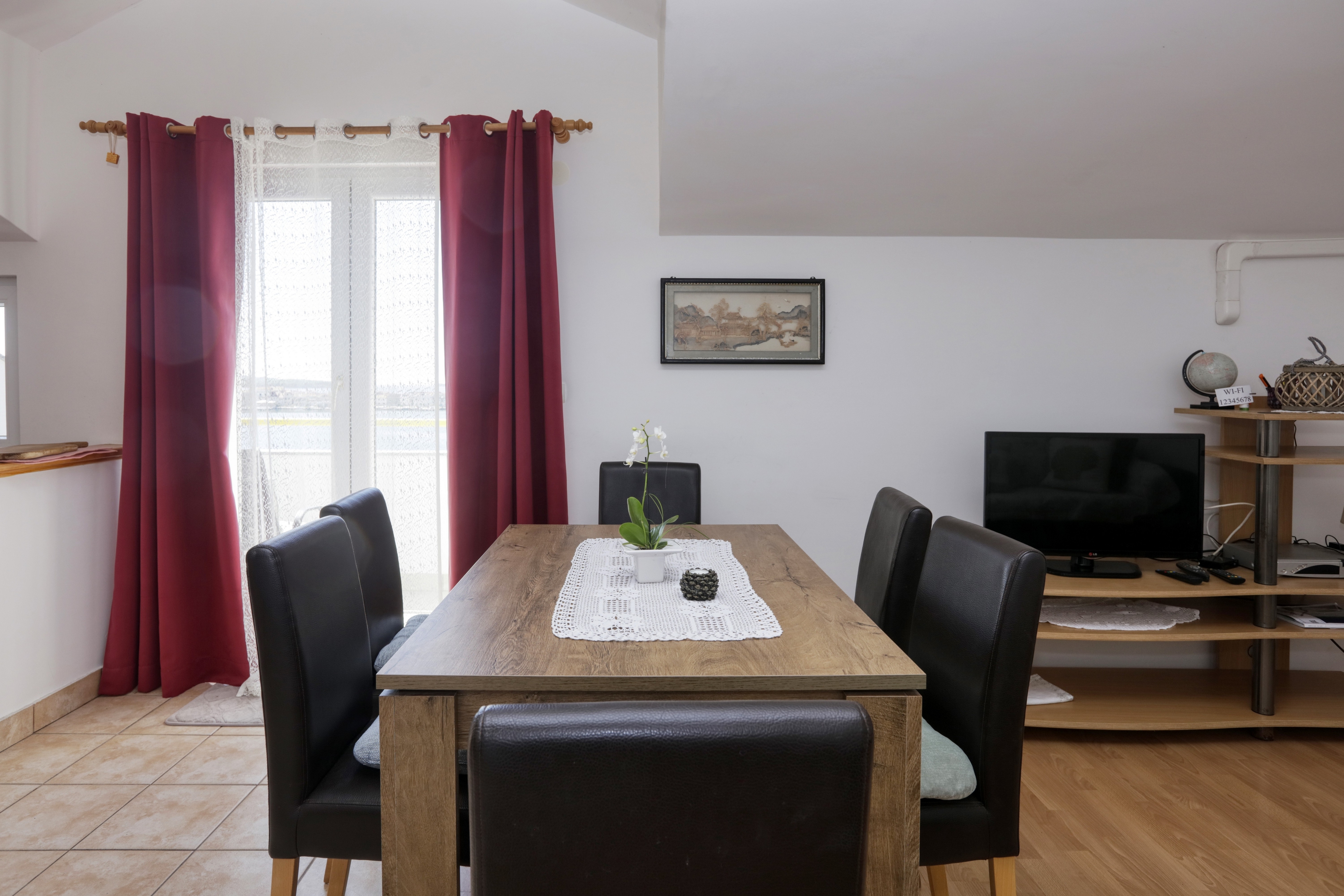 Three bedroom apartment near beach Brodarica, Šibenik  A-a