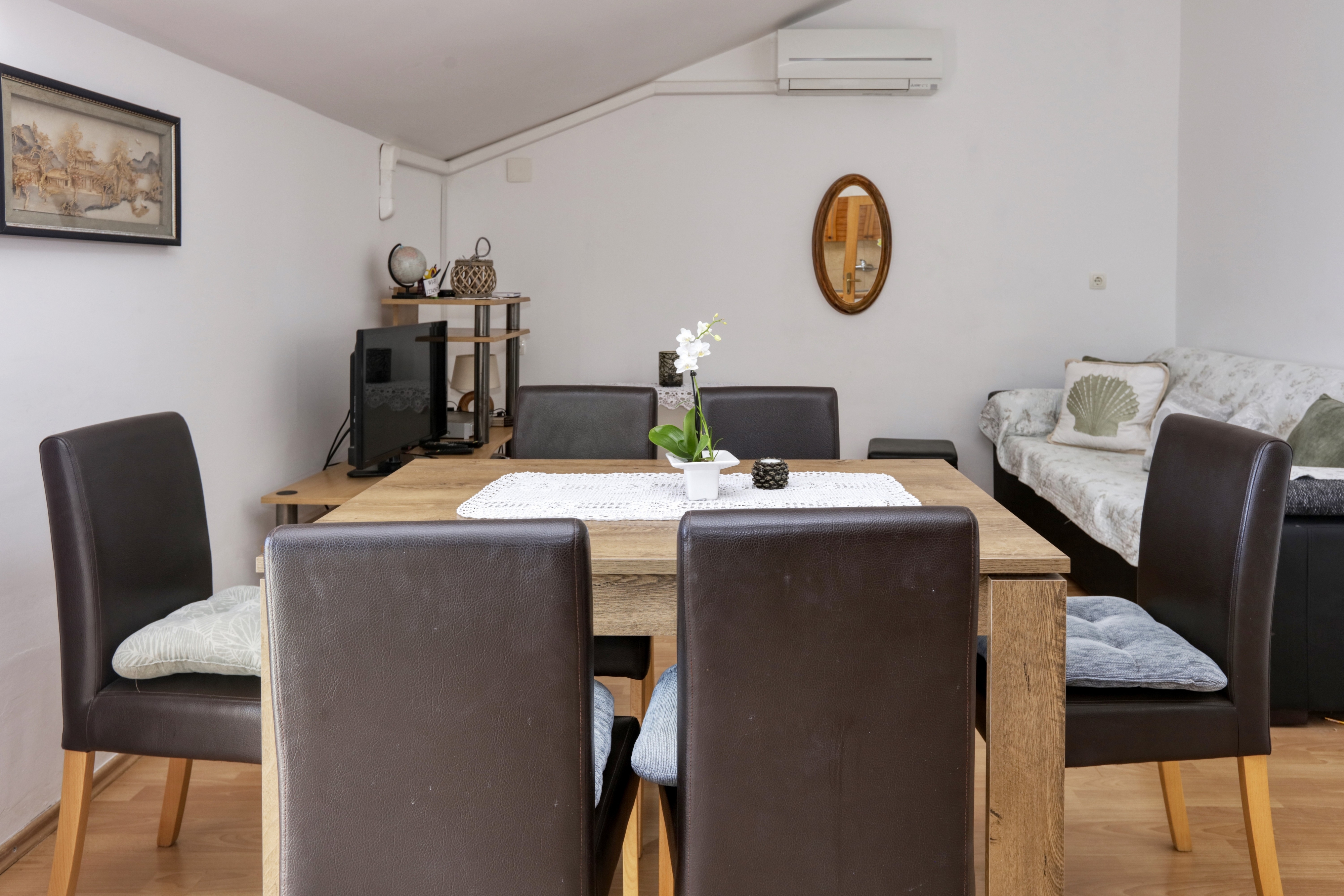 Three bedroom apartment near beach Brodarica, Šibenik  A-a