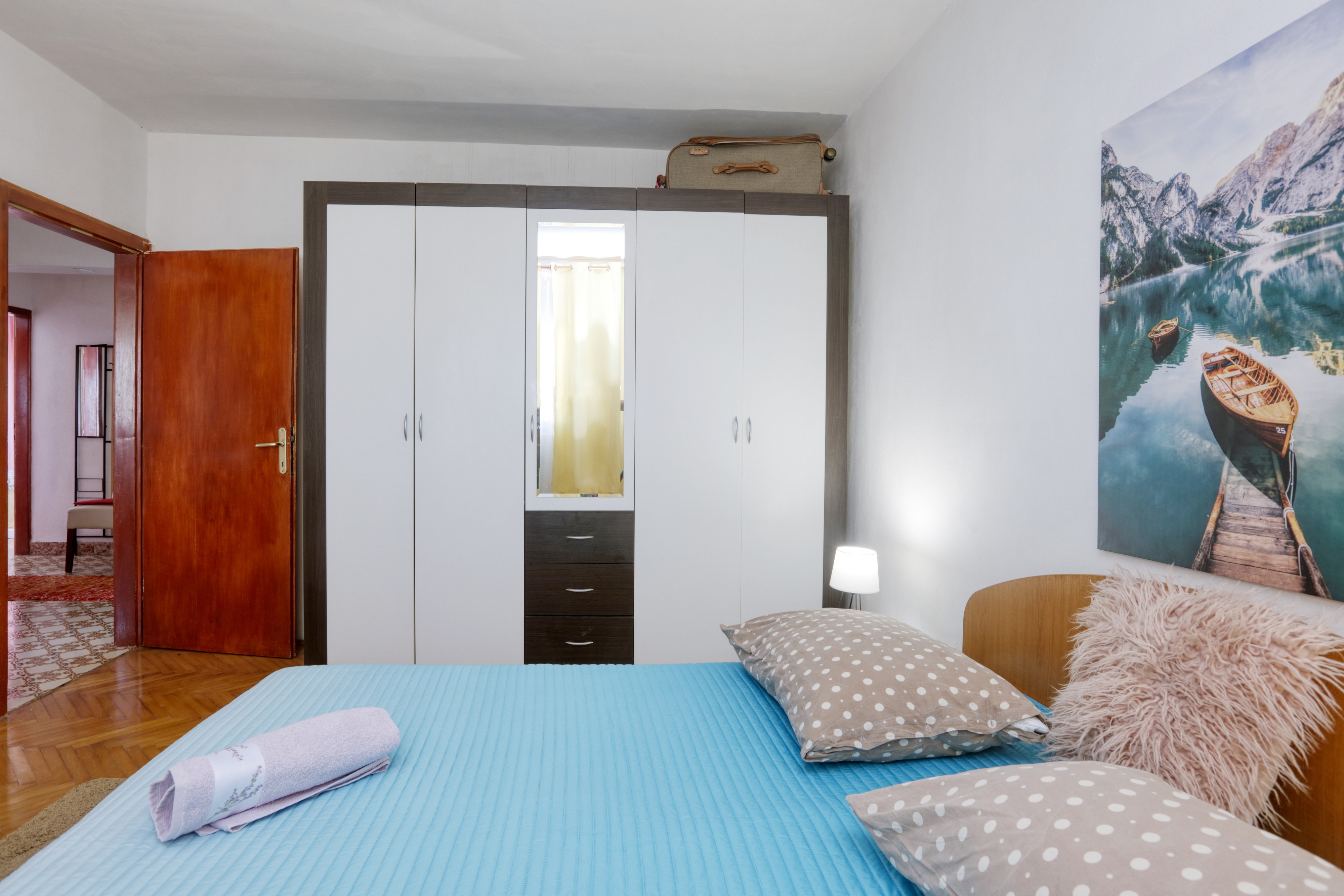 Three bedroom apartment near beach Brodarica, Šibenik  A-c