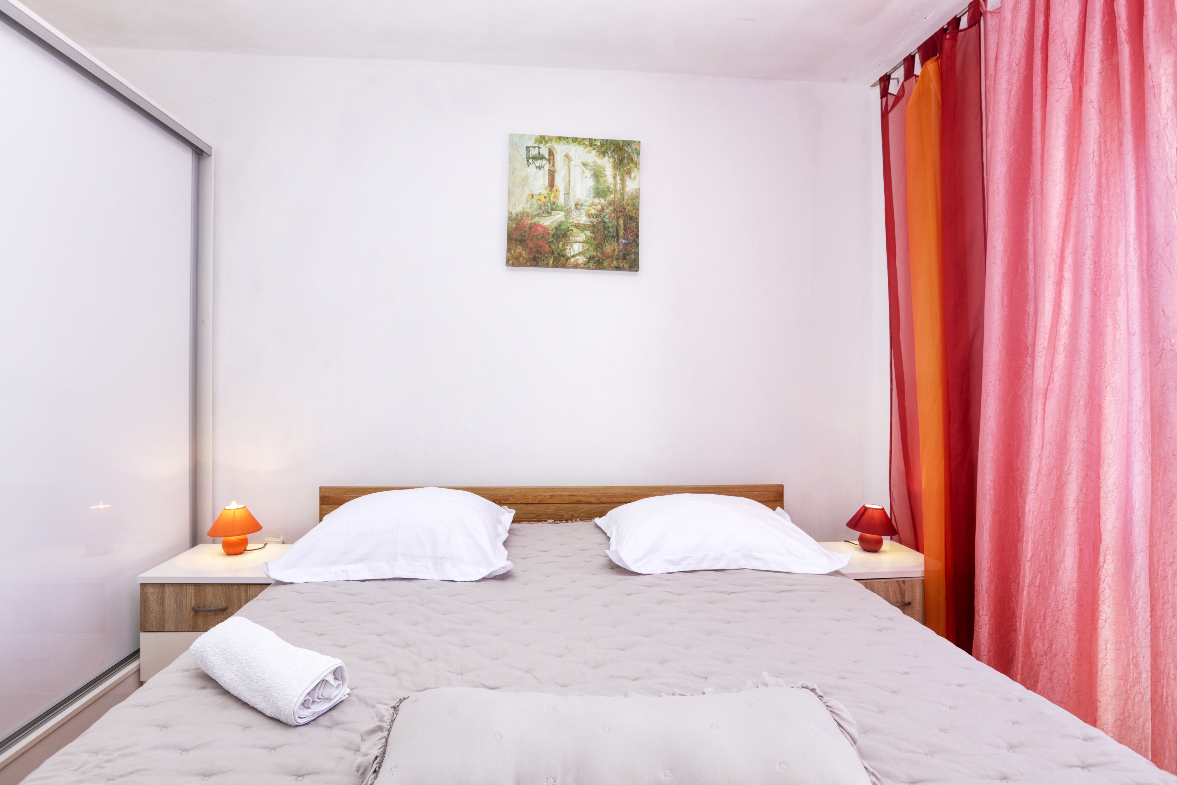 Three bedroom apartment near beach Brodarica, Šibenik  A-c