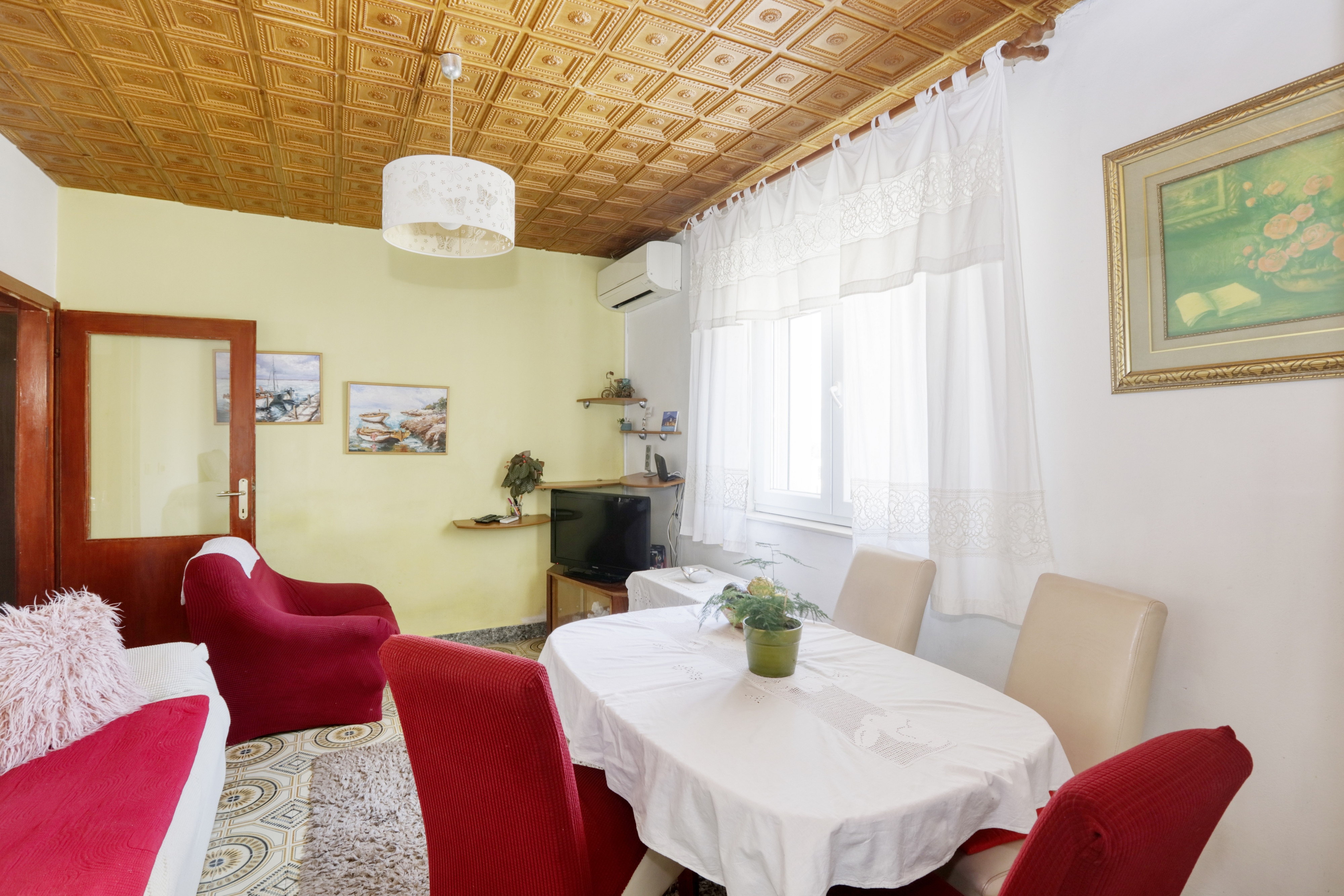 Three bedroom apartment near beach Brodarica, Šibenik  A-c