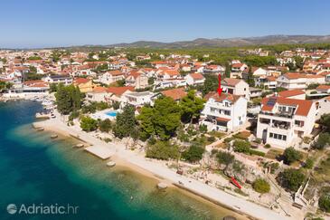Brodarica, Šibenik, Objekt 466 - Ubytování v blízkosti moře s oblázkovou pláží.