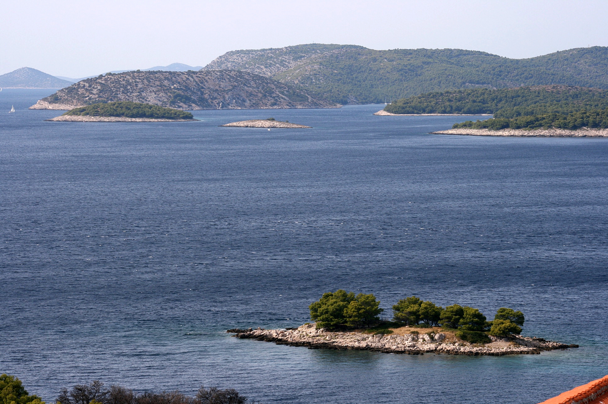 Three bedroom apartment with balcony and sea view Bilo, Primošten  A-a