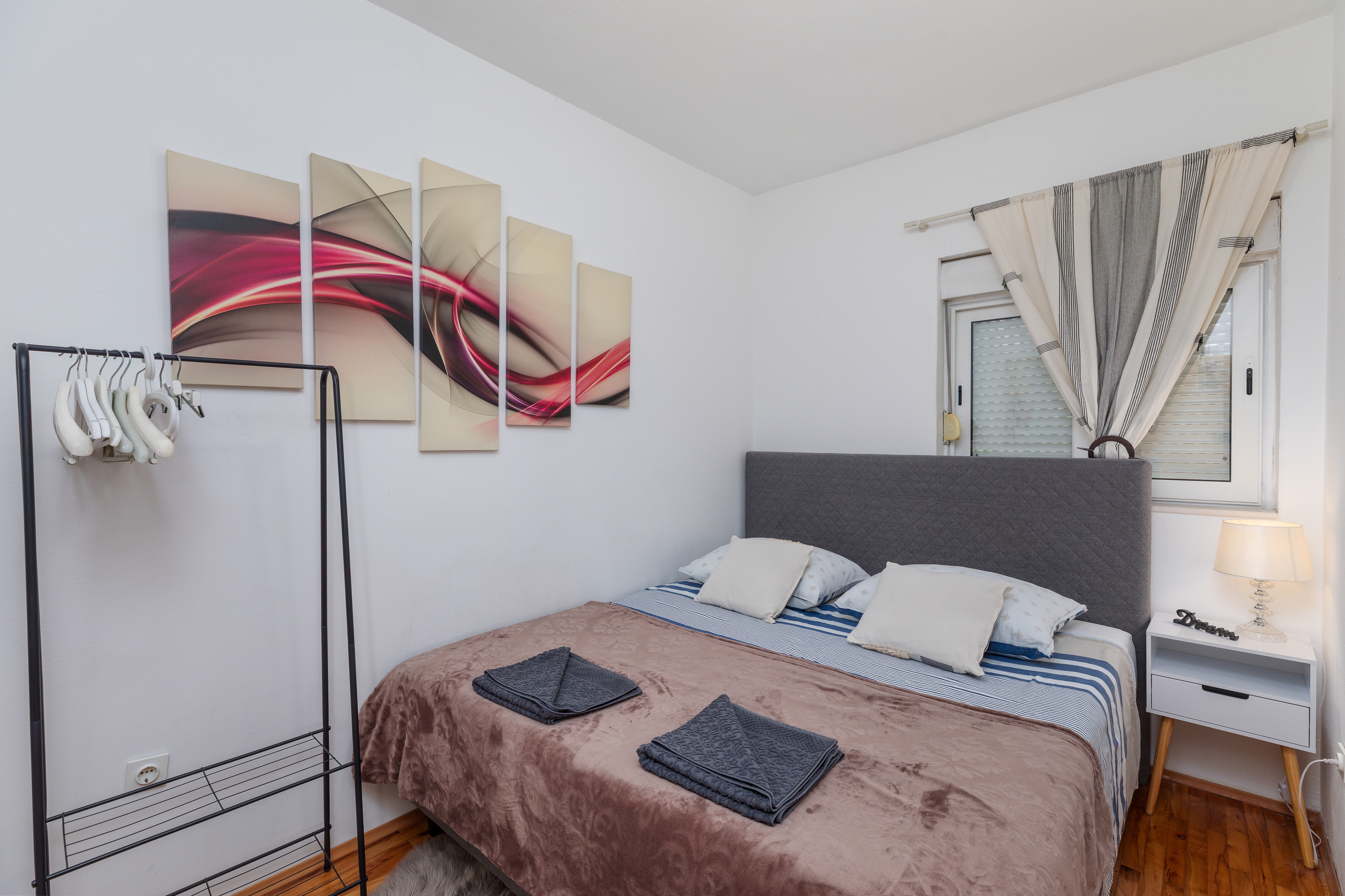 Three bedroom apartment with terrace and sea view Duće, Omiš  A-b