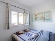 Bedroom 3 Duće, Bedroom 3 in the apartment, (pet friendly) and WiFi.