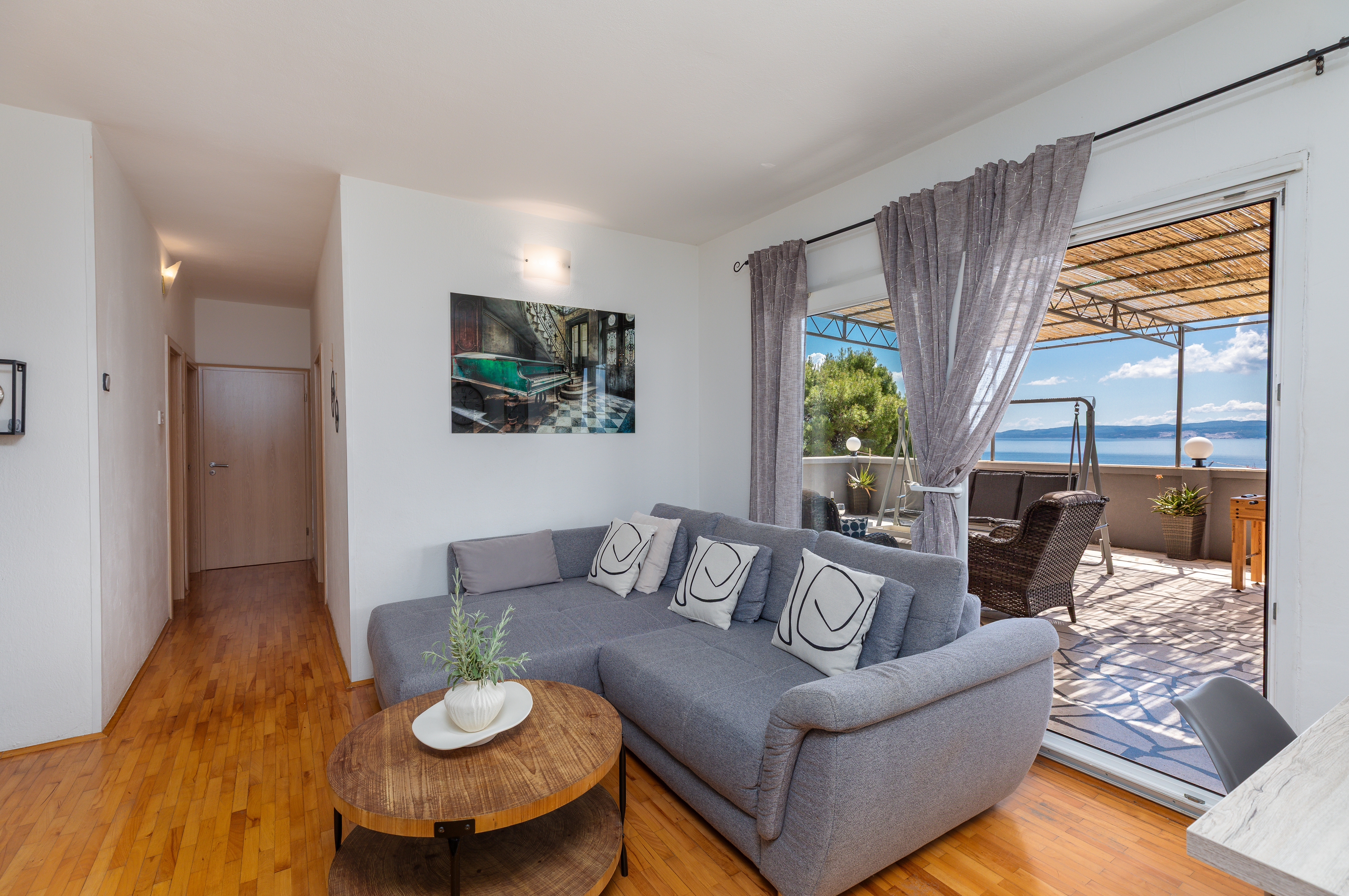Three bedroom apartment with terrace and sea view Duće, Omiš (A-4663-b) Three bedroom apartment with terrace and sea view Duće, Omiš (A-4663-b)