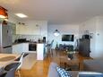 Duće, Living room in the apartment, (pet friendly) and WiFi.