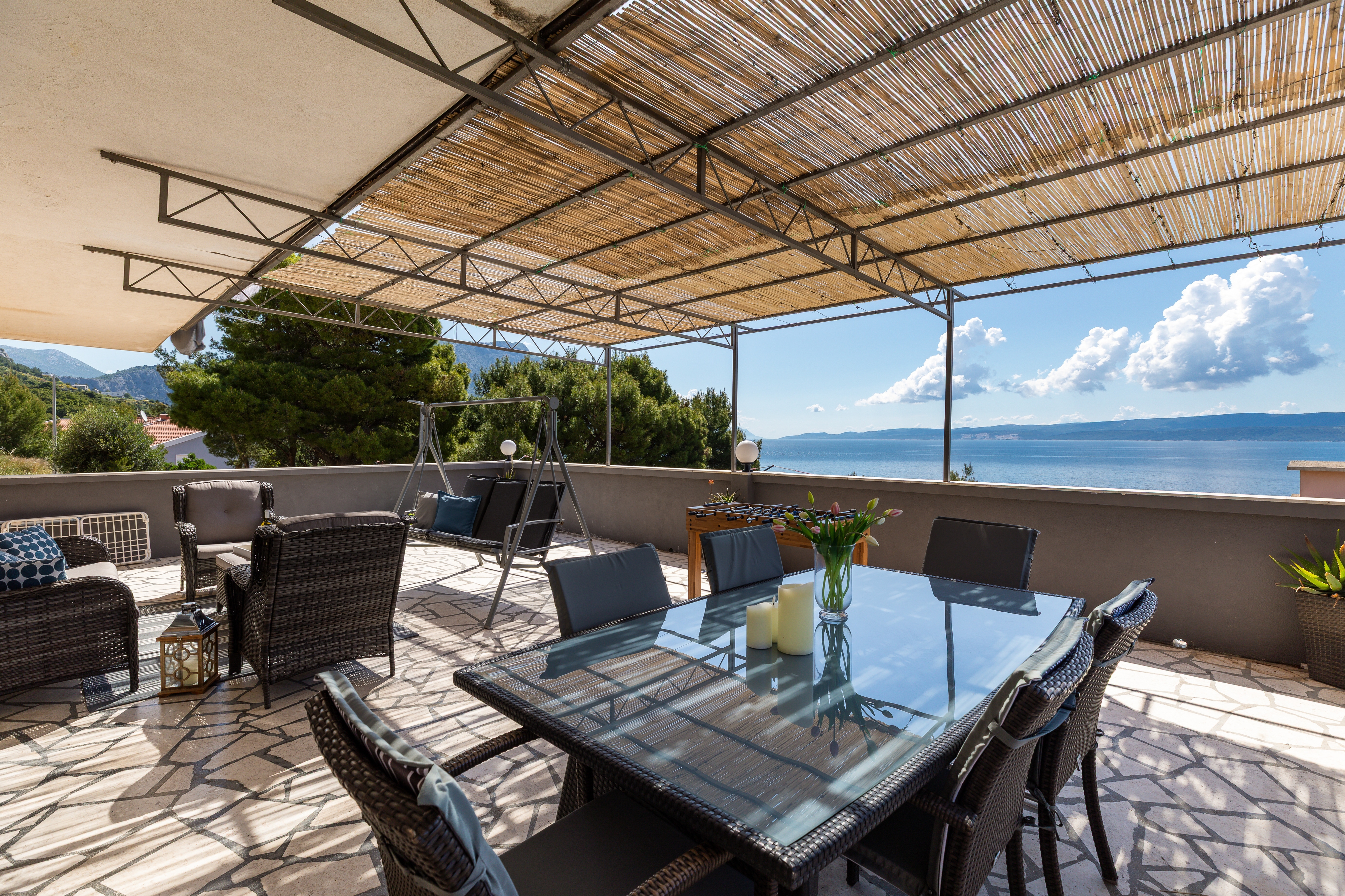 Three bedroom apartment with terrace and sea view Duće, Omiš  A-b