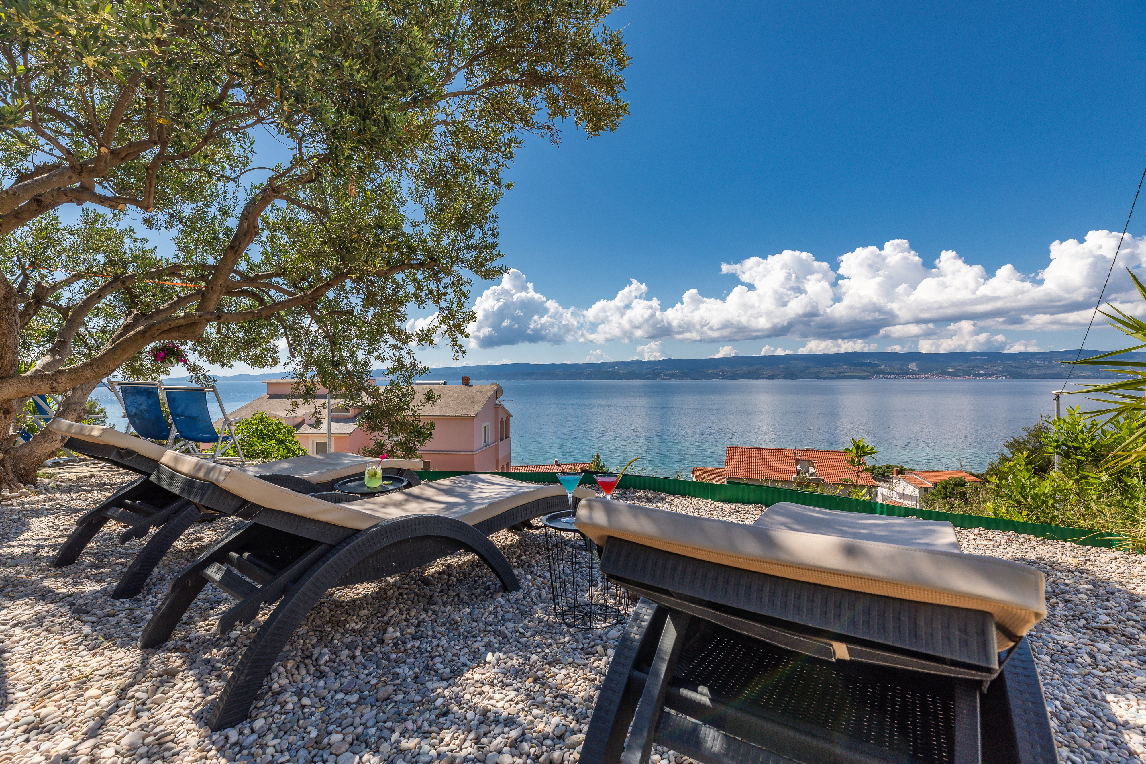 Three bedroom apartment with terrace and sea view Duće, Omiš (A-4663-b) Three bedroom apartment with terrace and sea view Duće, Omiš (A-4663-b)