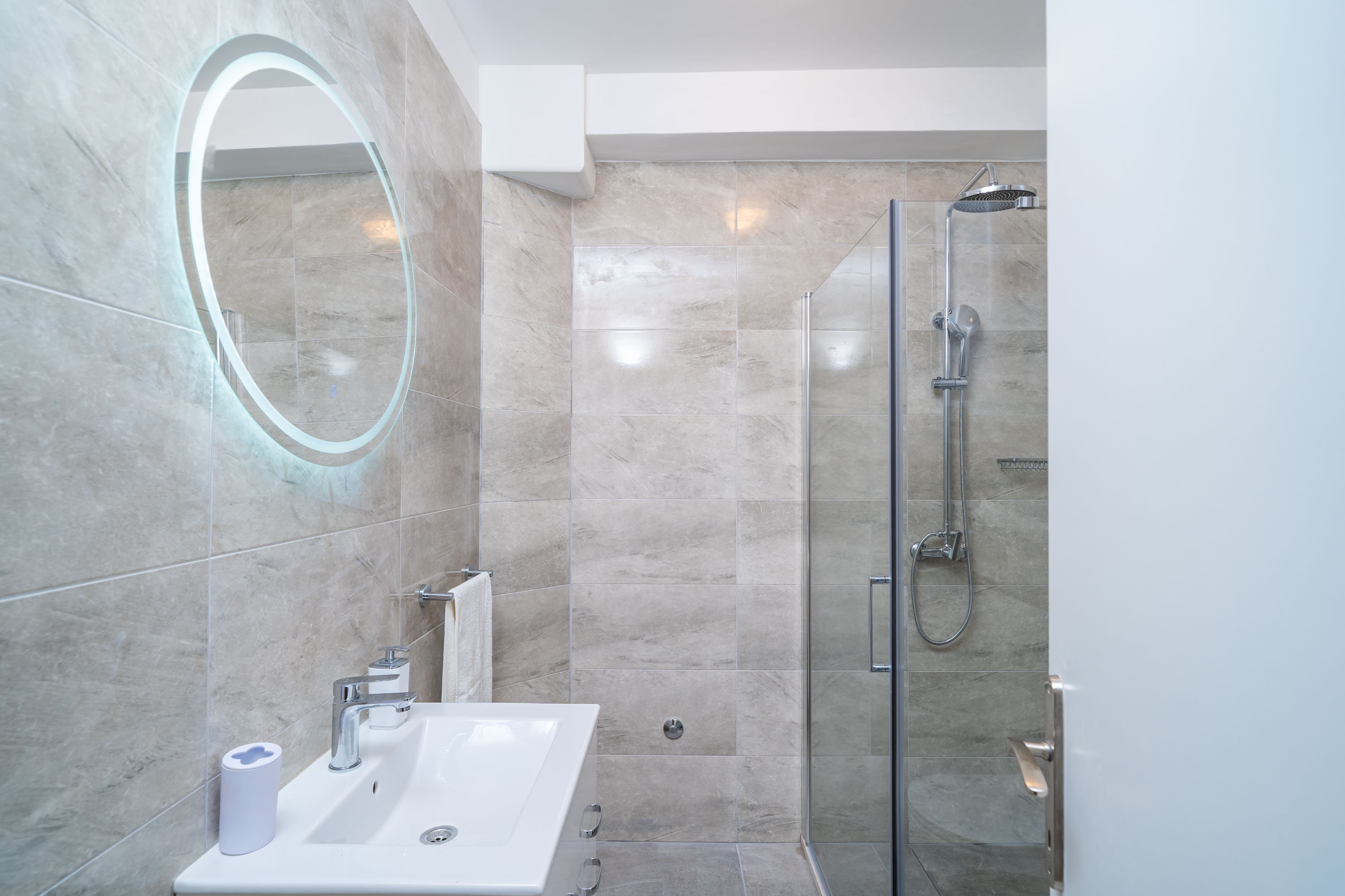 Two bedroom apartment with terrace Dubrovnik  A-b
