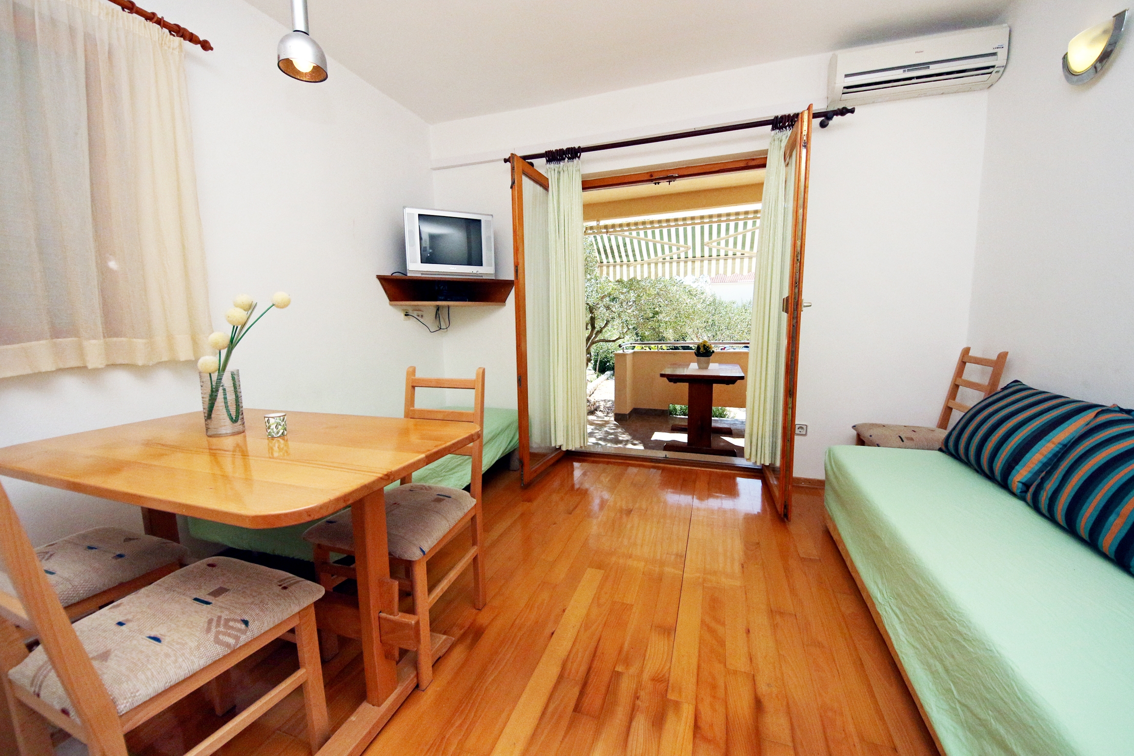 One bedroom apartment with terrace Žaborić, Šibenik (A-468-b)