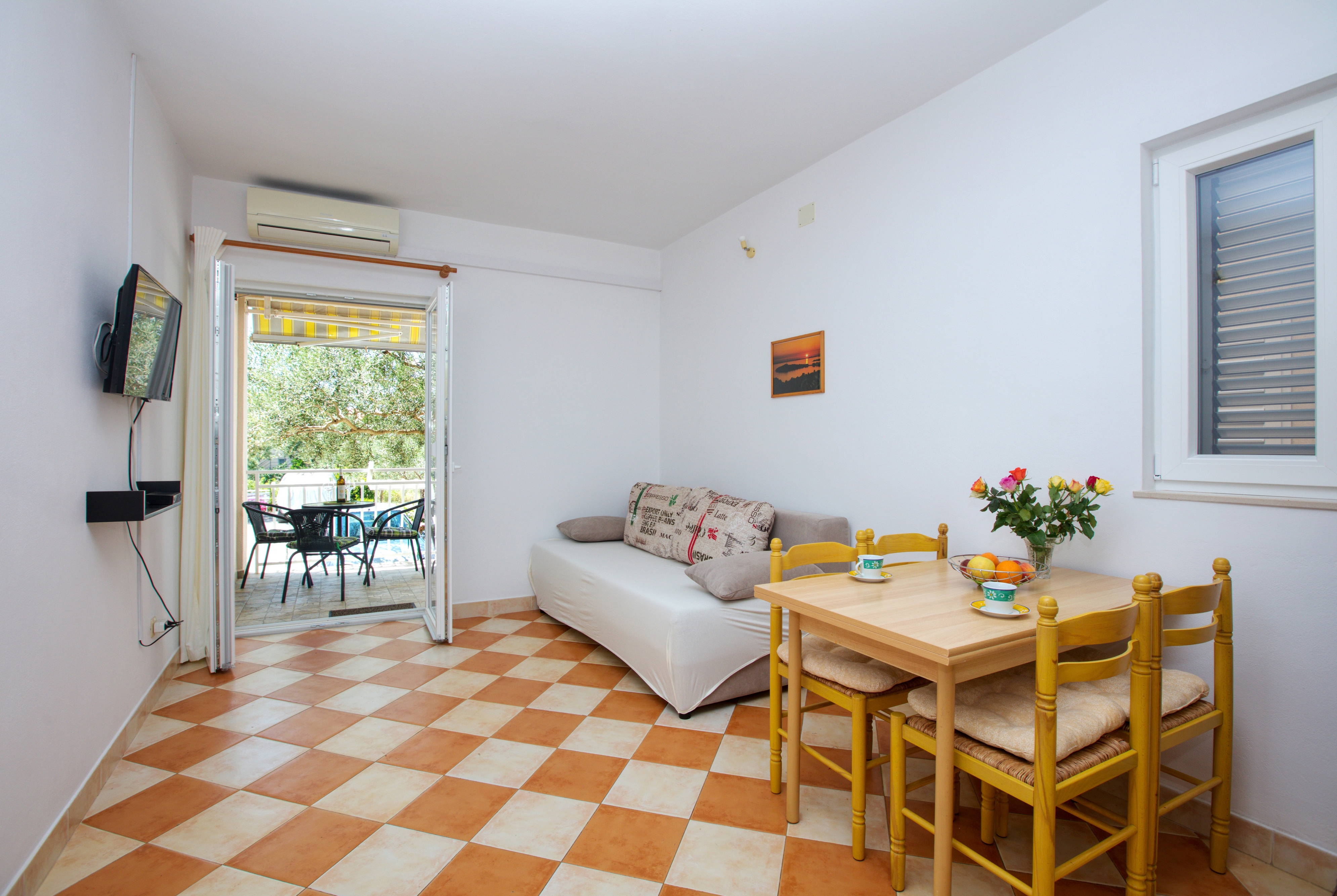 One bedroom apartment with terrace Žaborić, Šibenik (A-469-b)