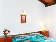 Спальня 1 Pirovac, Спальня 1 в размещении типа apartment, WiFi.