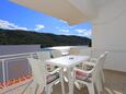 Grebaštica, Terrasse dans l’hébergement en type apartment, avec la vue sur la mer et WiFi.