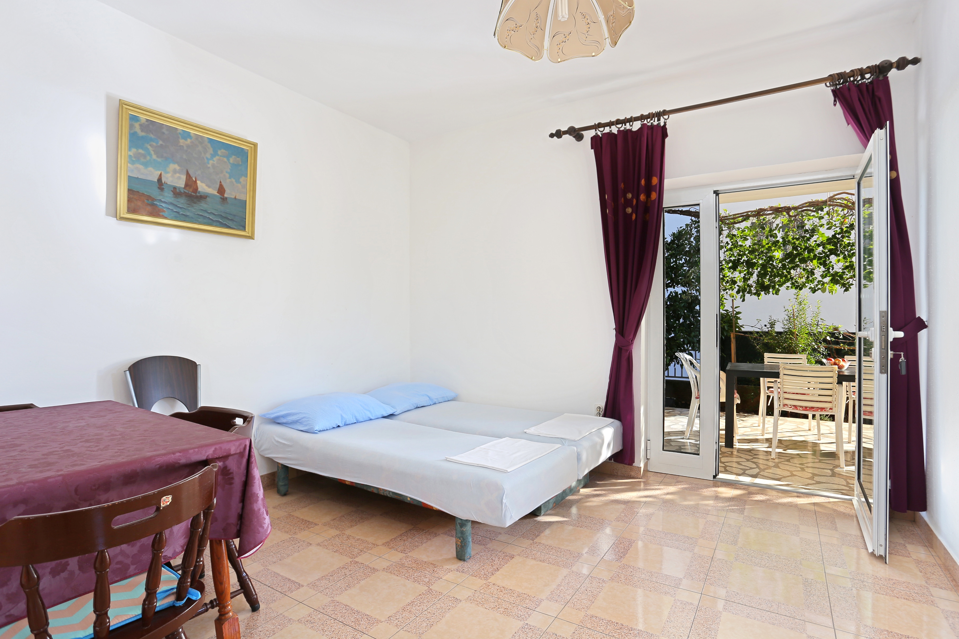 One bedroom apartment near beach Grebaštica, Šibenik (A-471-d)