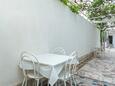 Podaca, terraza compartida in the studio-apartment, (pet friendly) y WiFi.