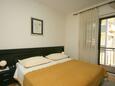 Спальня 1 Podgora, Спальня 1 в размещении типа apartment, WiFi.