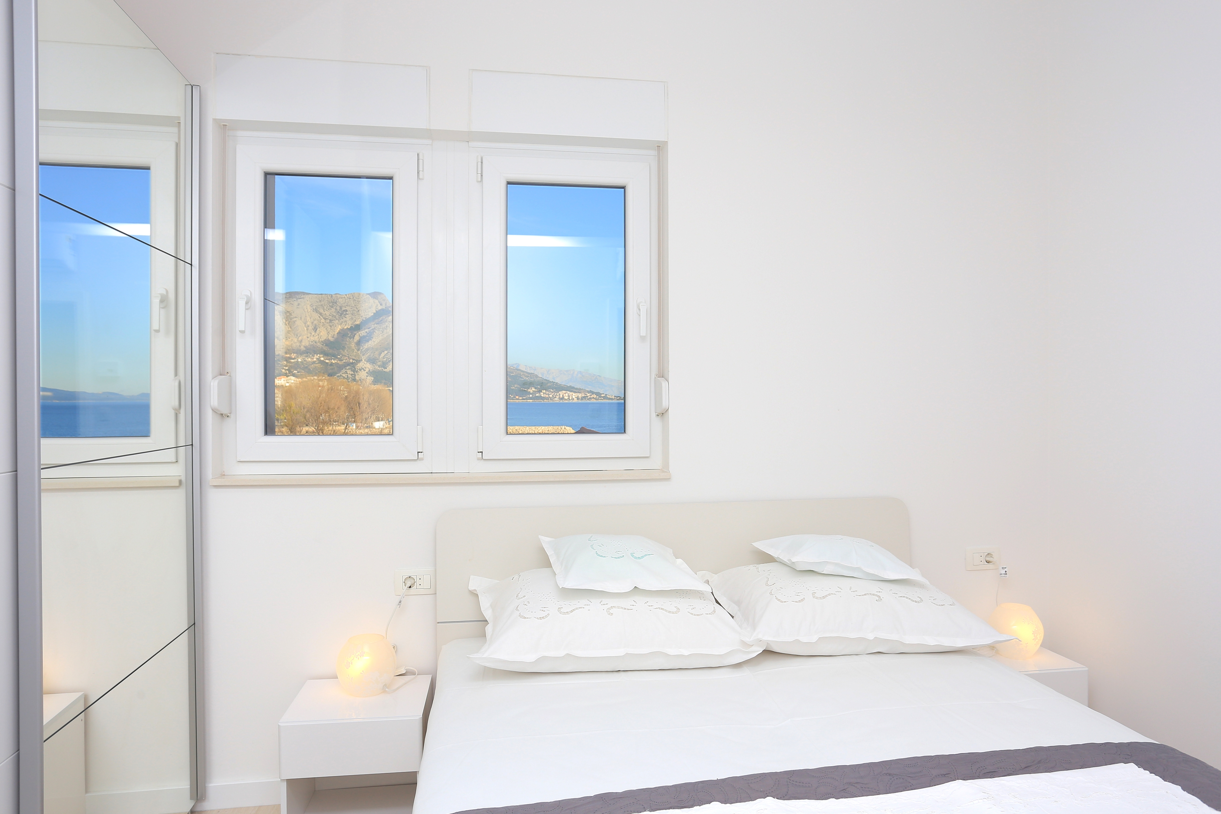 One bedroom apartment near beach Duće, Omiš  A-a