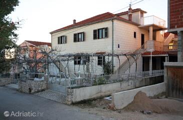 Property Rogoznica, Rogoznica, Property 4800 - Apartments with pebble beach.