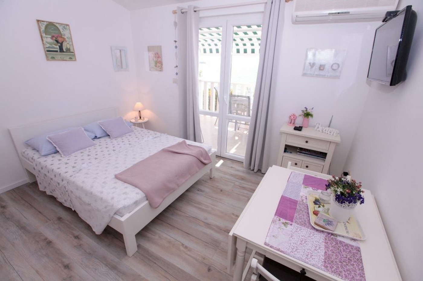 One bedroom apartment near beach Rogoznica (A-4805-b) One bedroom apartment near beach Rogoznica (A-4805-b)