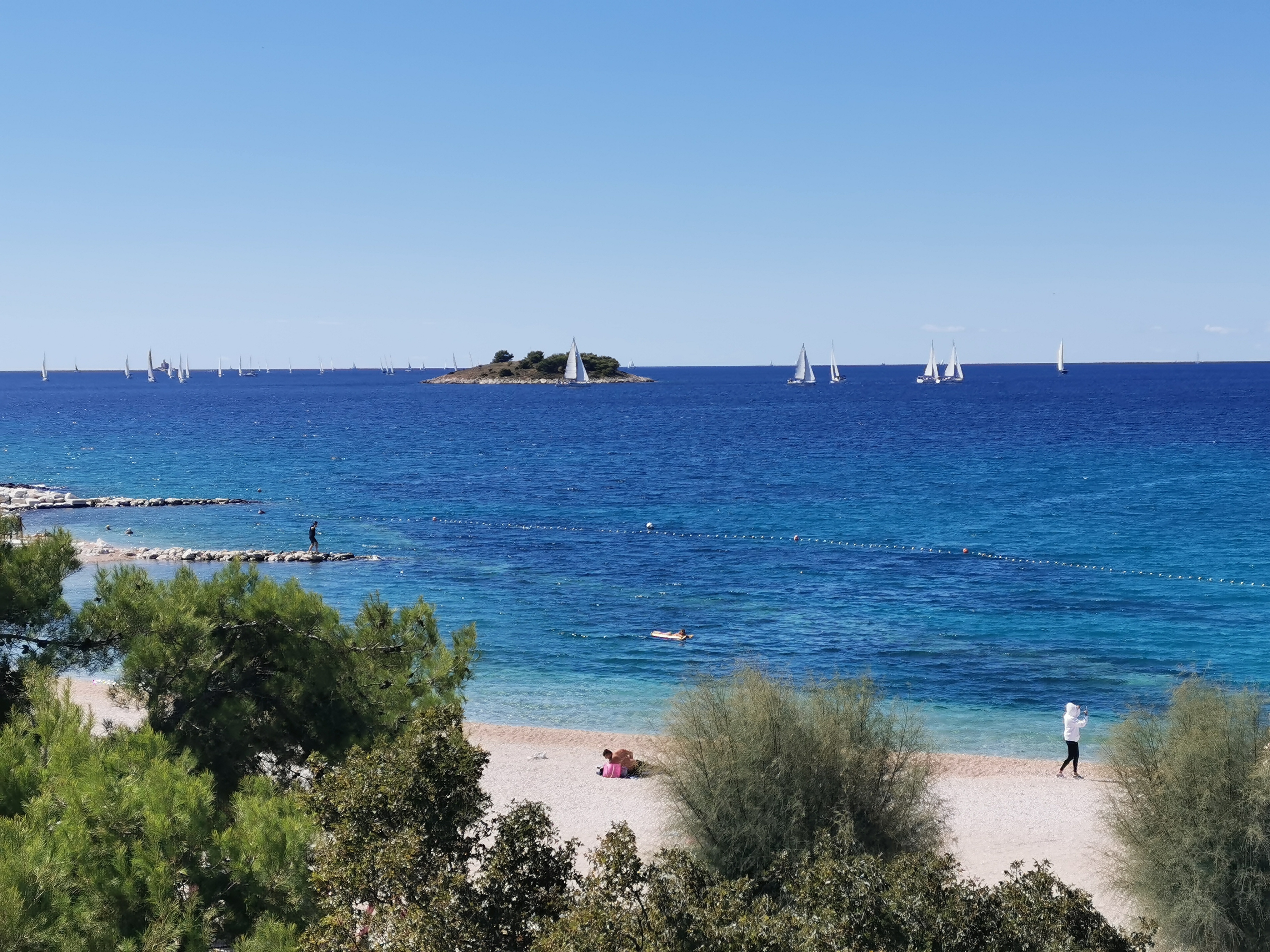 Studio flat near beach Rogoznica  AS-a