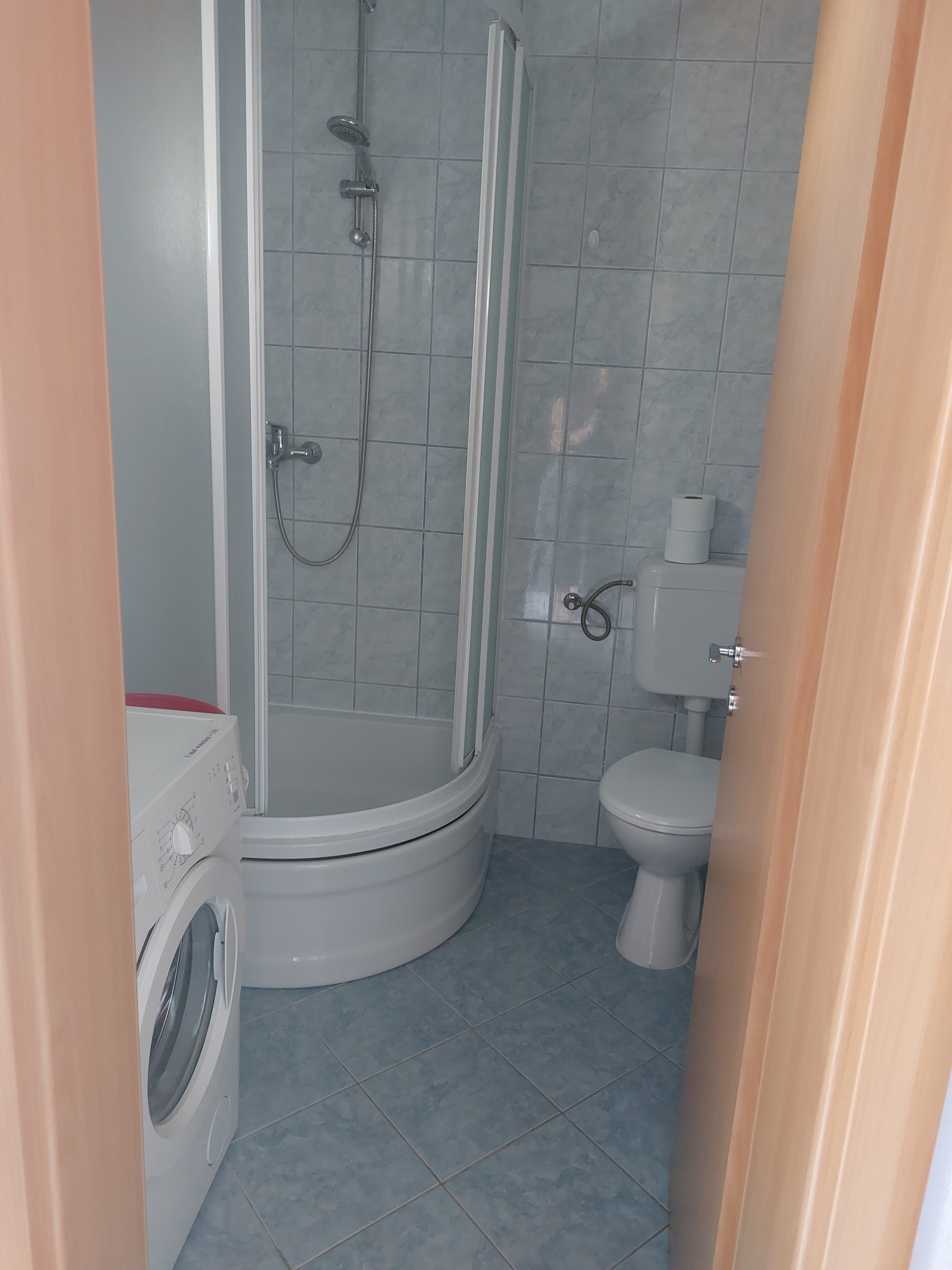 Three bedroom apartment with terrace Trogir  A-e