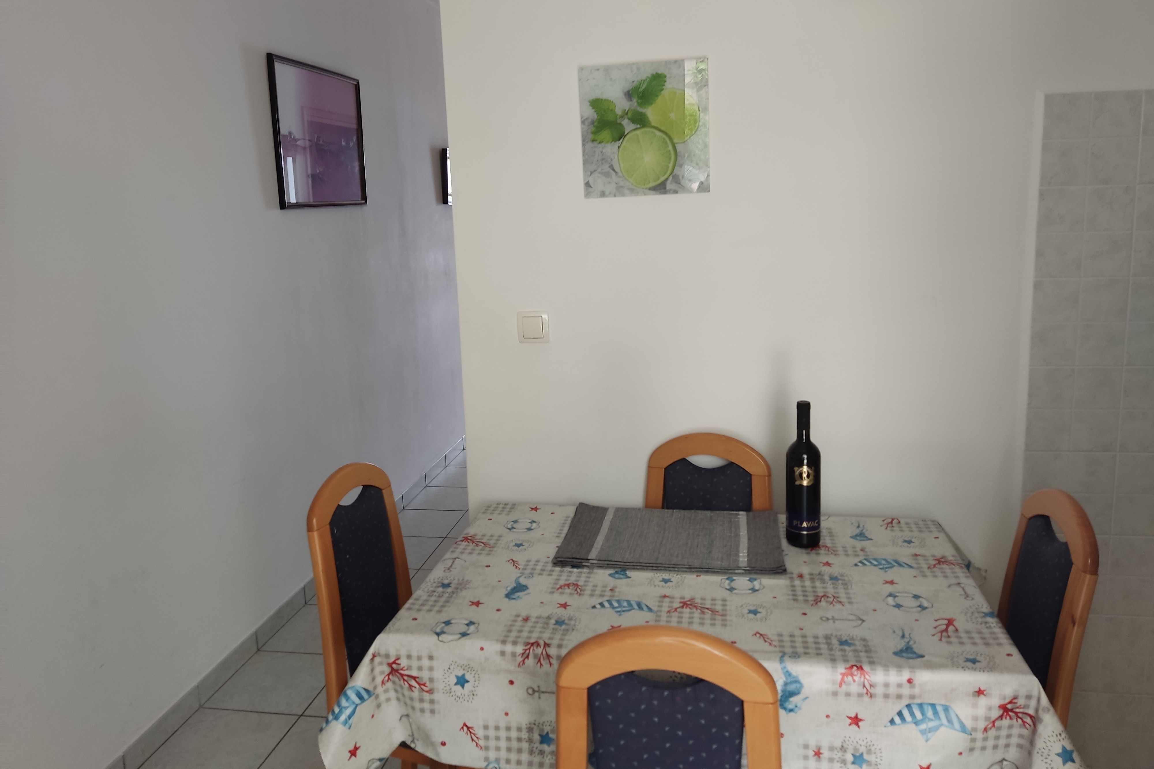 Two bedroom apartment with terrace and sea view Pisak, Omiš (A-4815-b)