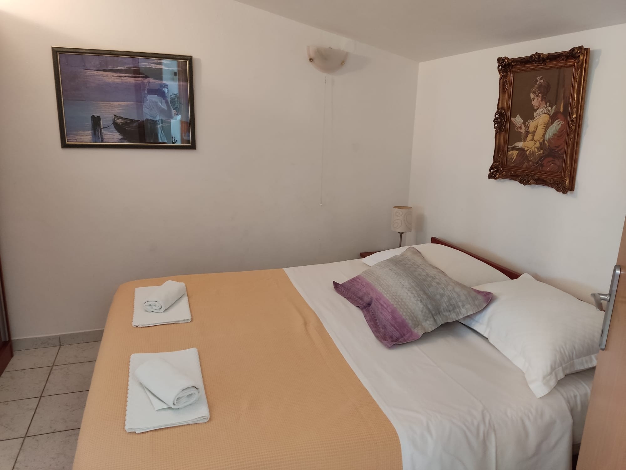 Two bedroom apartment with terrace and sea view Pisak, Omiš (A-4815-d) Two bedroom apartment with terrace and sea view Pisak, Omiš (A-4815-d)